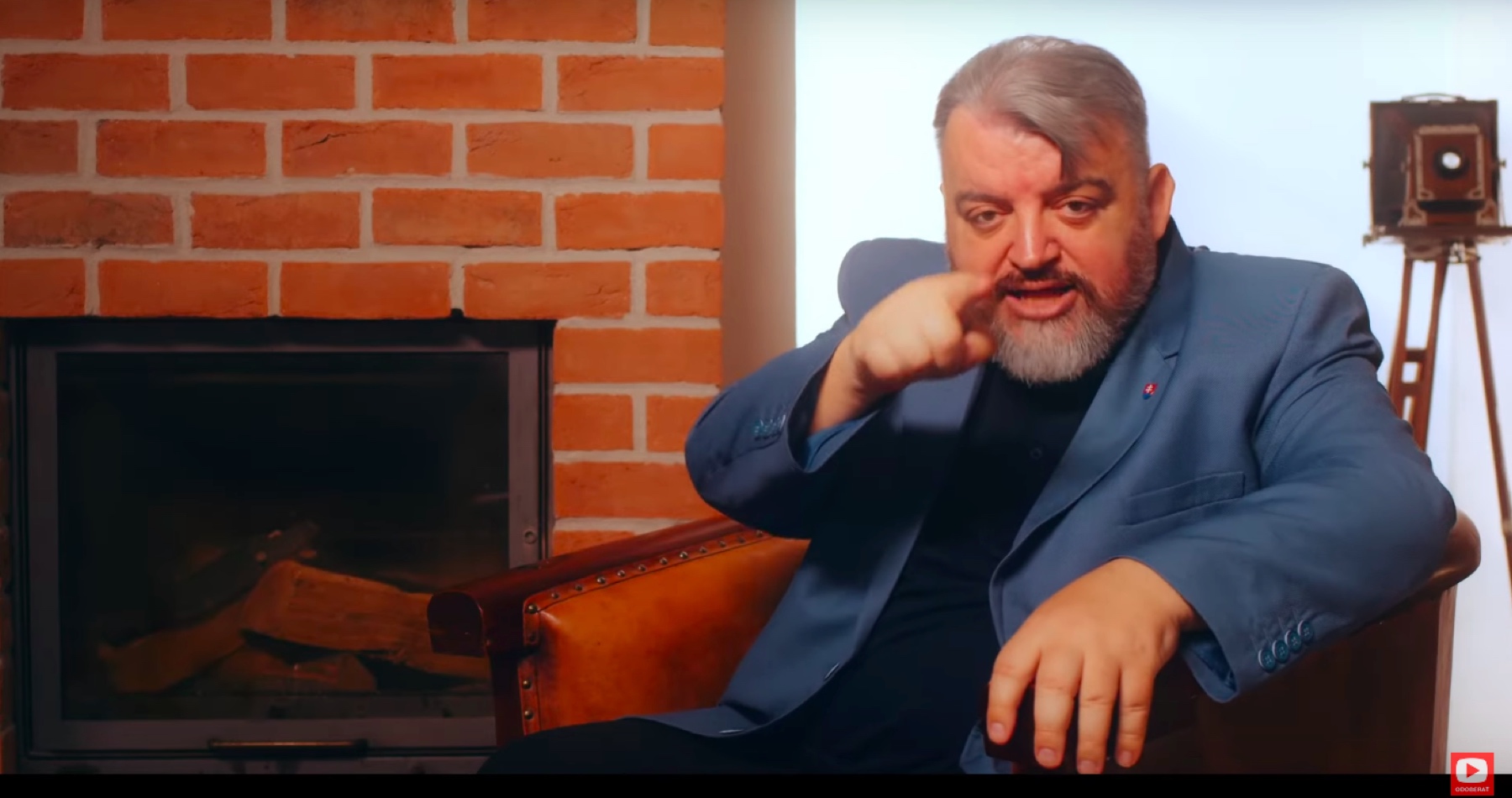 VIDEO: „Slovensku hrozí štátny prevrat zo strany Progresívneho Slovenska & spol.,“ varuje Chmelár a poukazuje na nebezpečenstvo kriminalizovania opozície pseudoliberálmi snažiacich sa zlikvidovať demokraciu a slobodu v našej vlasti. „Žalovať, udávať, kriminalizovať a vytváranie nepriateľov. Toto je politika progresívcov“
