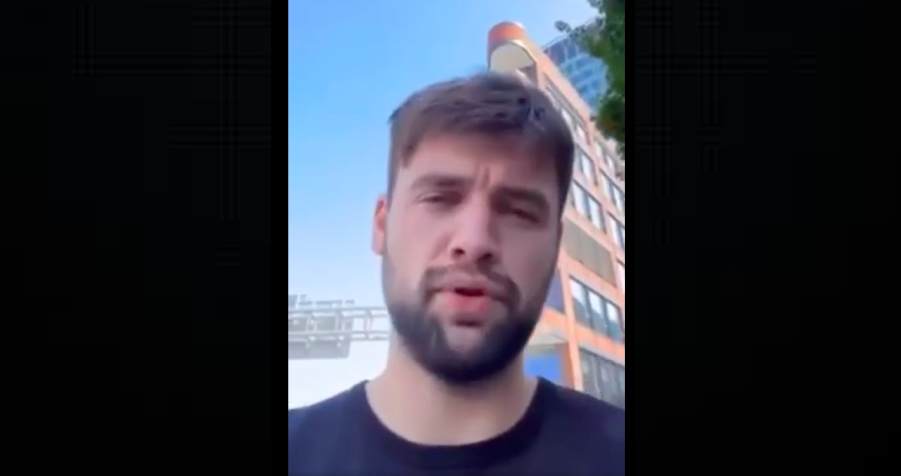 VIDEO: Sulíkov syn je fascinovaný Ficom a jeho politickým výtlakom: „Všetci sa proti nemu vrhli, úplne že celý svet proti nemu a čávo to ustál a znova je na absolútnom vrchole!,“ skonštatoval na adresu bývalého premiéra a ľudí vyzval voliť všetko, len nie Progresívne Slovensko