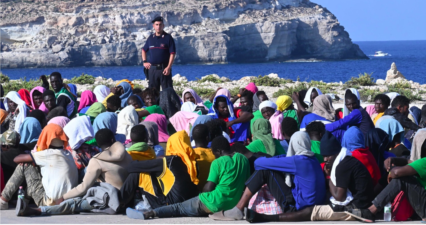 Francúzsko odmieta prijať migrantov z preplneného talianskeho ostrova Lampedusa