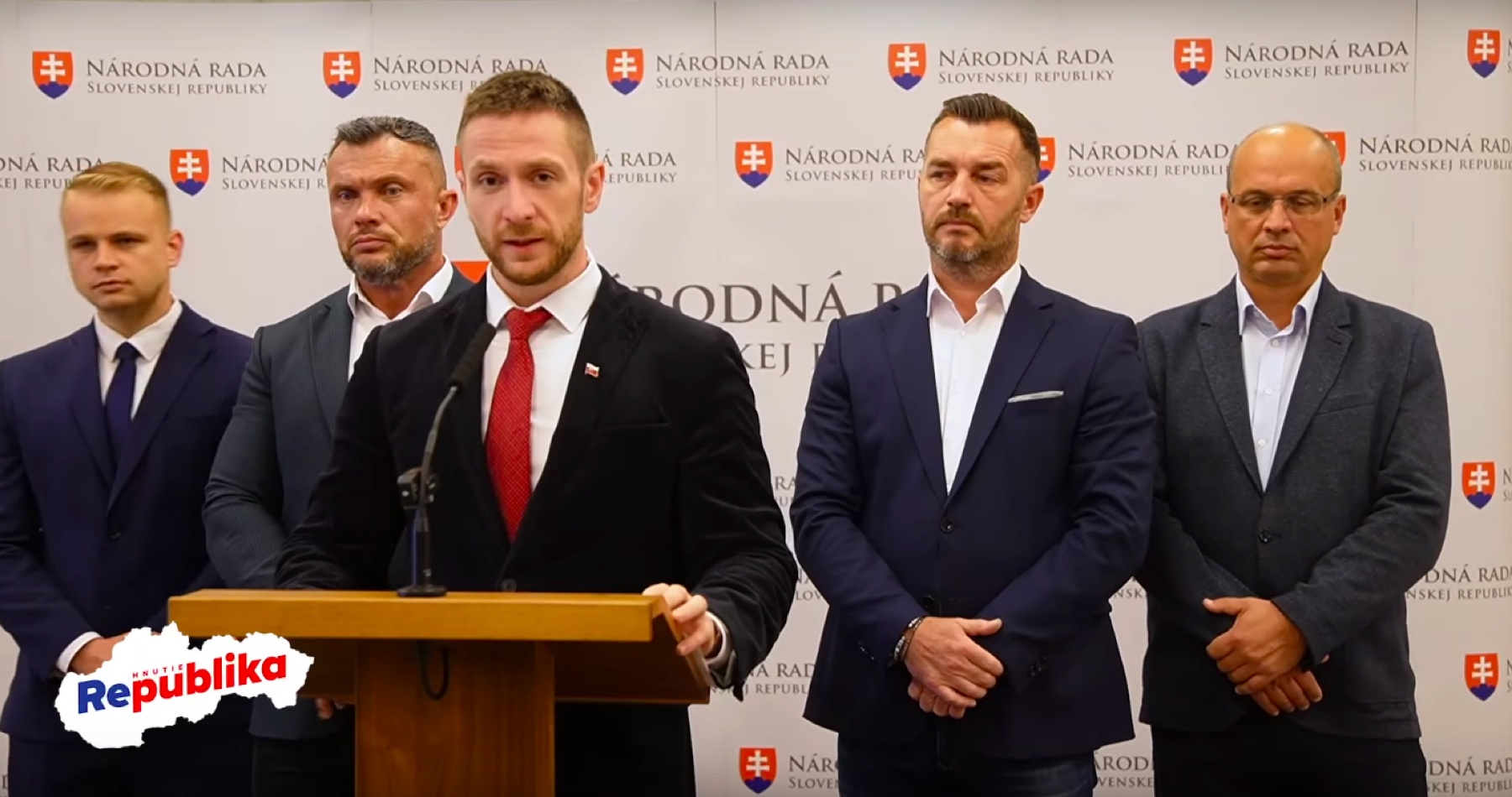 VIDEO: Uhrík varuje pred manipulovaním nadchádzajúceho hlasovania o budúcej podobe nášho parlamentu: „Nenechajme si ukradnúť (možno) posledné slovenské voľby!“