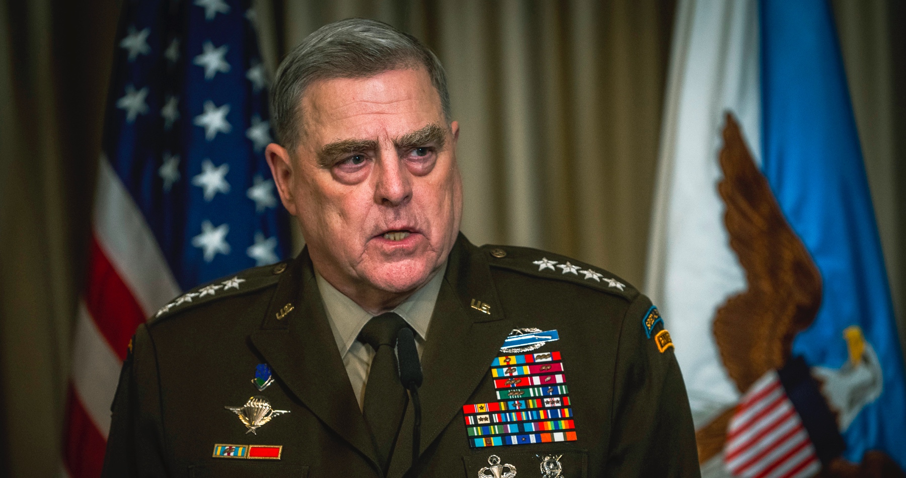 Pentagón sa v otázke dodávky zbraní Ukrajine šokujúco stavia proti americkému ministerstvu zahraničných vecí. Vedenie armády USA je za diplomatické riešenie a rezort americkej diplomacie za vojenské riešenie konfliktu