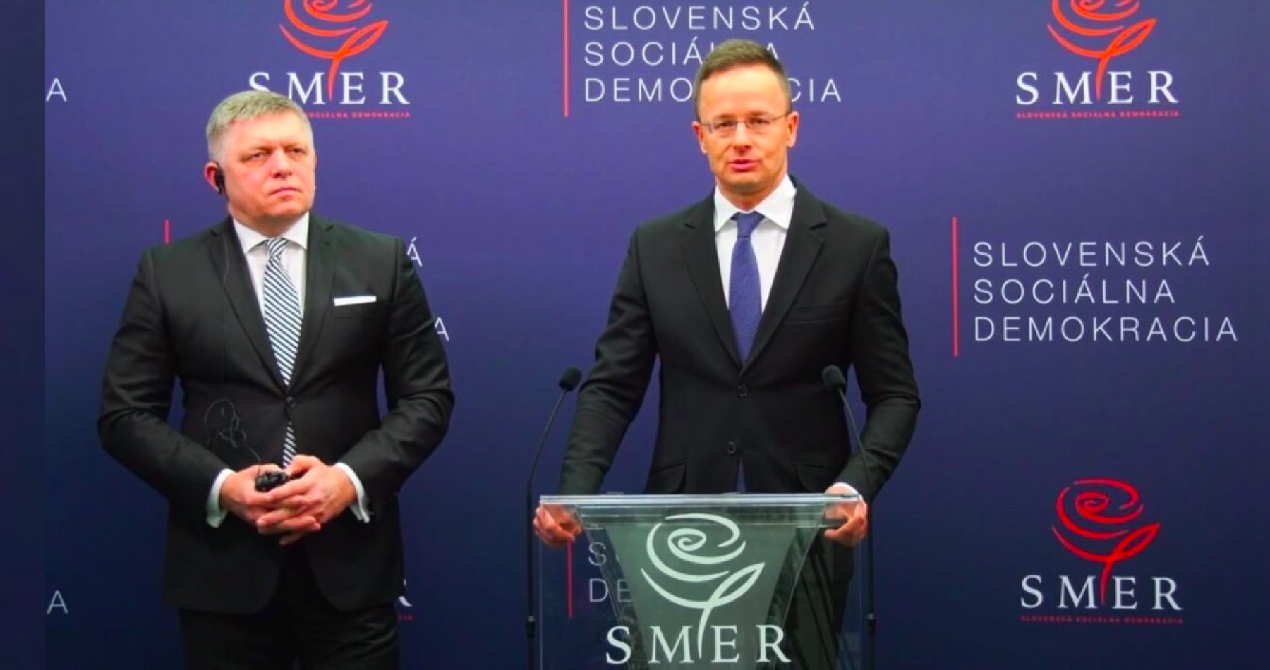 Šéf maďarskej diplomacie Szijjártó má radosť z výsledku slovenských parlamentných volieb a zo šance na vytvorenie stabilnej vlády. Vyzdvihol, že Fico ako líder víťaznej strany uvažuje o vojne, migrácii a rodových otázkach rovnako ako Maďarsko