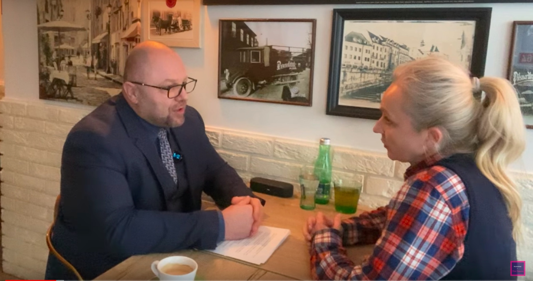 VIDEO: Advokát Ribár o ochrane a obhajobe čurillovcov politikmi, korporátnymi médiami, Úradom na ochranu oznamovateľov, ale aj krokoch ministra vnútra Šutaja Eštoka, nahrávkach a manipuláciách v trestných konaniach. Prehovoril aj o tom, ako písal moderátorovi diskusnej relácie a koľko mailov napísal redaktorke jedného denníka, ktorá mu nikdy neodpísala