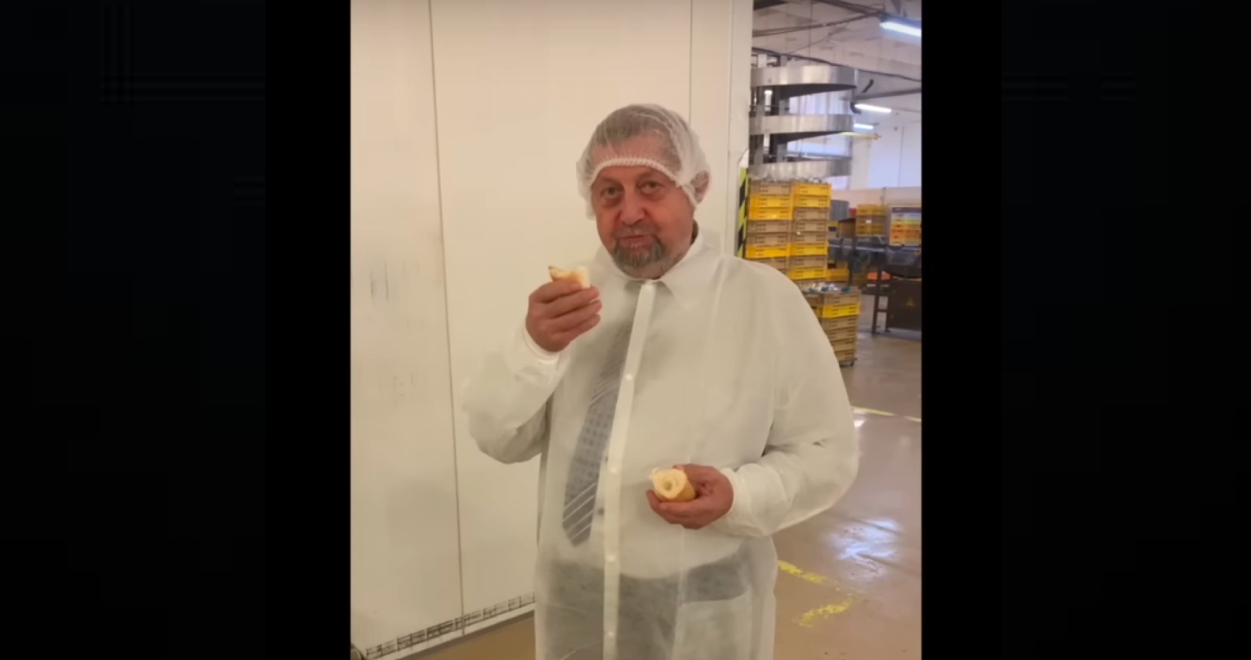 VIDEO: Kandidát na prezidenta Štefan Harabin sa v Nitre stretol s vedením Slovenského zväzu pekárov, cukrárov a cestovinárov, ktorí upozornili, že nadnárodné obchodné reťazce si v krajinách bývalého východného bloku dovoľujú to, čo si v Nemecku alebo v Rakúsku nedovolia