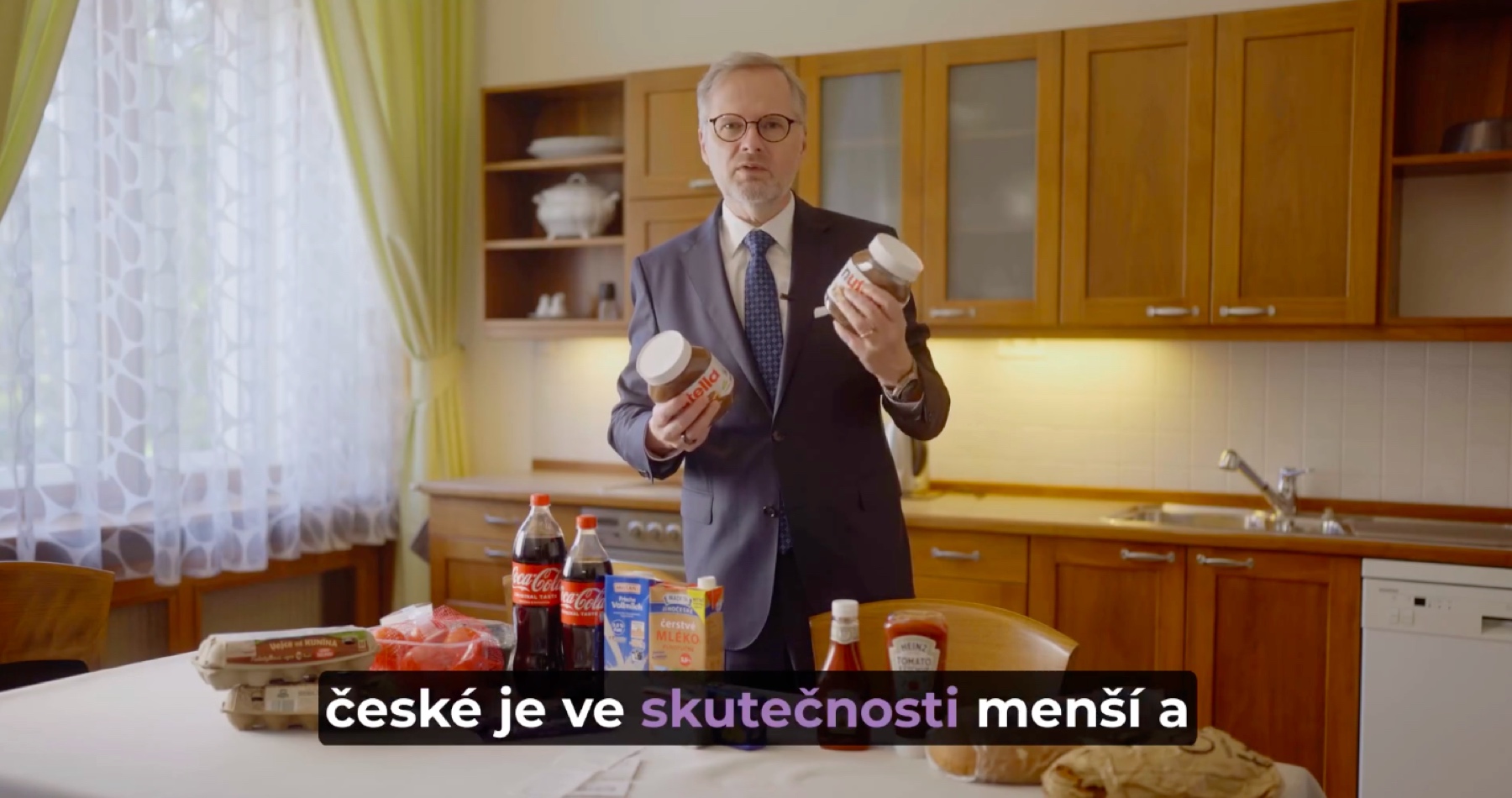 VIDEO: Český premiér Fiala si začiatkom novembra spravil výlet do Nemecka za Nutellou a porovnával šialené ceny v českých obchodoch. Poliakom medzitým pri pohľade na účet za nákup u našich susedov spadla sánka