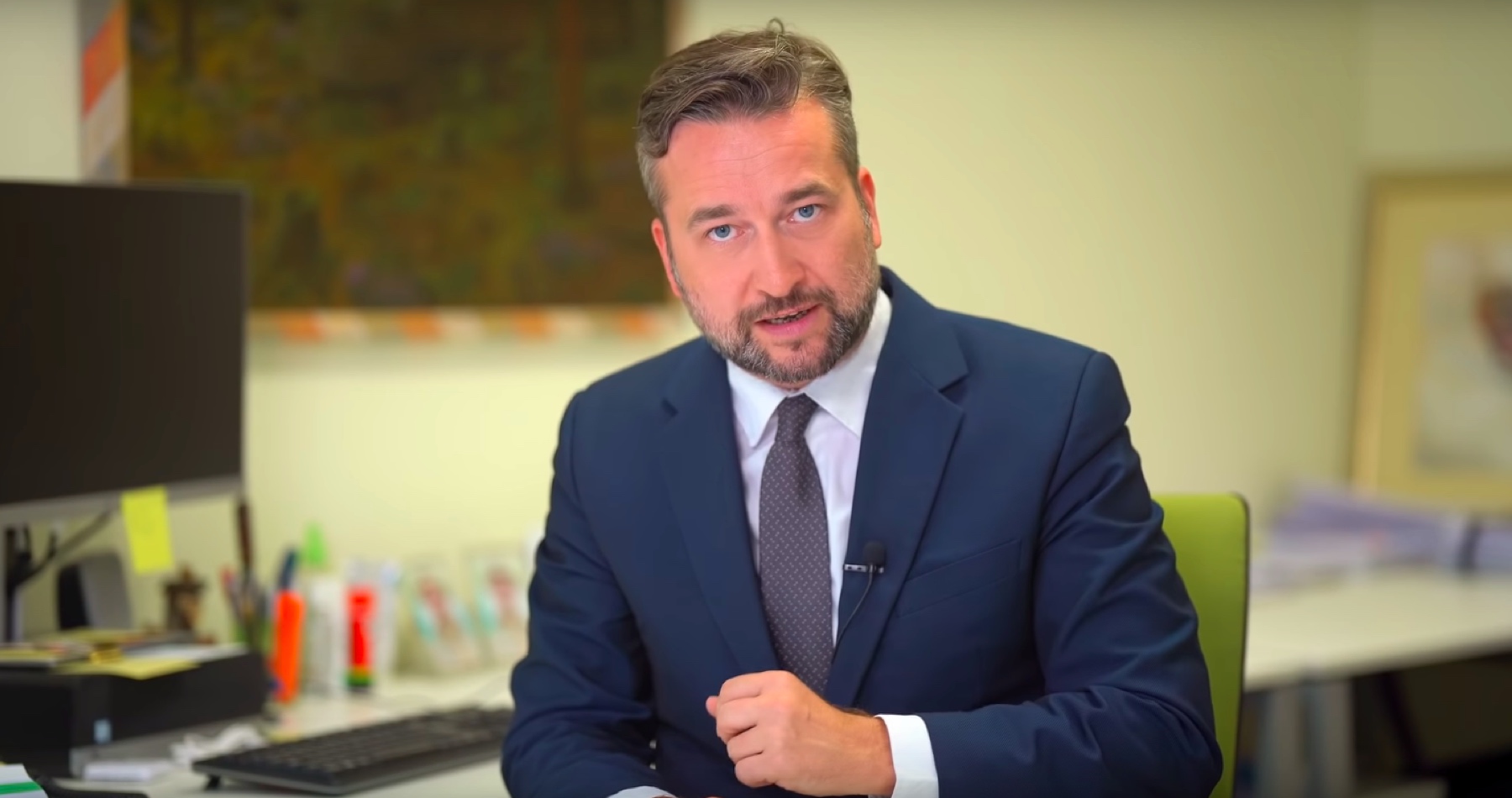 Blaha tlieska ministerke kultúry Šimkovičovej za stopku dávať peniaze progresívnej mafii a ich falošnému boju proti dezinformáciám, kde cenzorské politbyro rozhodujúce o tom, čo je a čo nie je hoax pozostáva z kovaných Progresívcov - Godu od Čaputovej, Hipša z PS/Spolu a ex-manžela Bihariovej Daniela Mila