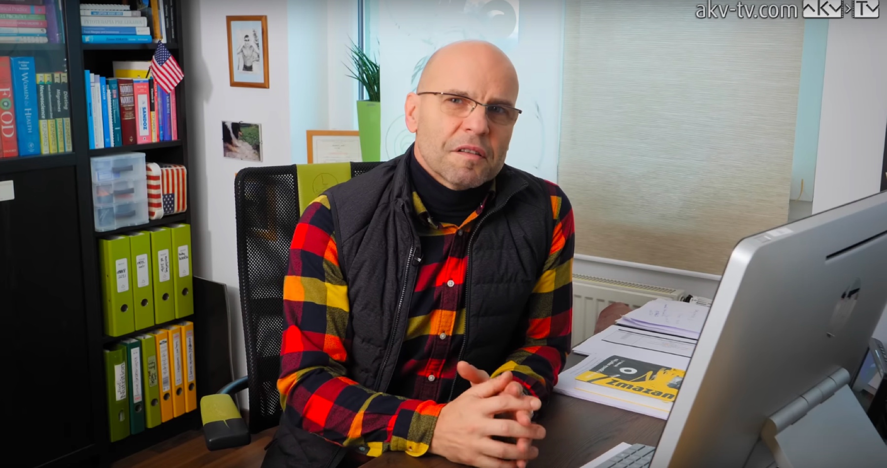 VIDEO:  Exminister zdravotníctva Krajčí, ktorý šialenými opatreniami terorizoval počas covidizmu Slovákov, sa v čase nadchádzajúceho vyšetrovania zločinov Doby covidovej bráni ako sociopat a z páchateľa zločinu robí obeť. MUDr. Bukovský mu pripomenul ako silne je odtrhnutý od reality a čo všetko počas plandémie napáchal: „Nie, pán Krajčí, za to, čo ste Vy osobne, Matovič, Mikas, Vaši odborní poradcovia, štátom platené médiá a povzbudení psychopati spáchali v celej spoločnosti, je ľudská spravodlivosť nedosiahnuteľná!“