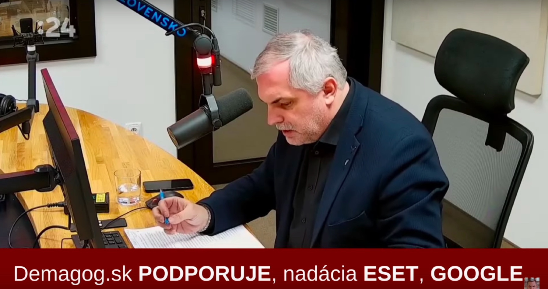 VIDEO: Šéf kultúrno-mediálneho výboru Michelko o tom, kto financuje mimovládky a ovplyvňuje médiá. Medzi krágľovačmi iných názorov a vlasteneckých médií v cenzorskom kádrovackom politbyre sedia kovaní progresívci, redaktori Sorosových červených denníčkov a firma prepojená na ESET. Súčasťou tejto grantovej schémy bolo obhajovanie národnoštátnych záujmov USA!