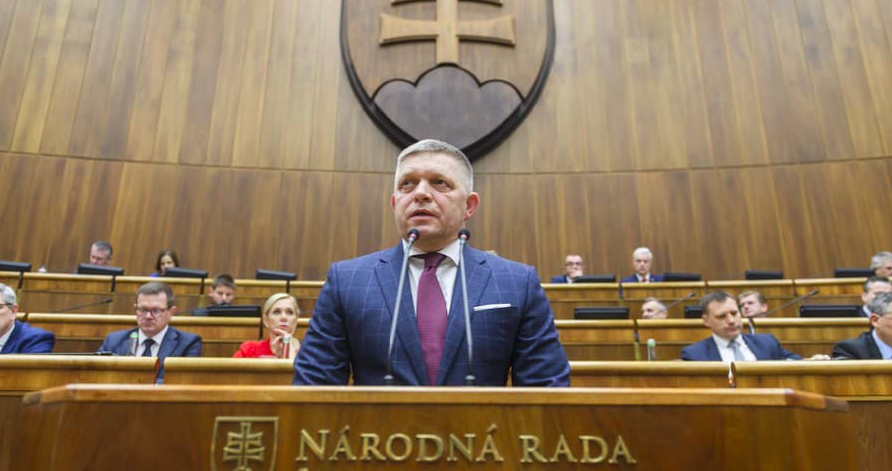 VIDEO: Fico v parlamente vyzval veľvyslanca USA, aby sa zdržal vyjadrení, ktoré vstupujú do interných suverénnych záležitostí Slovenska