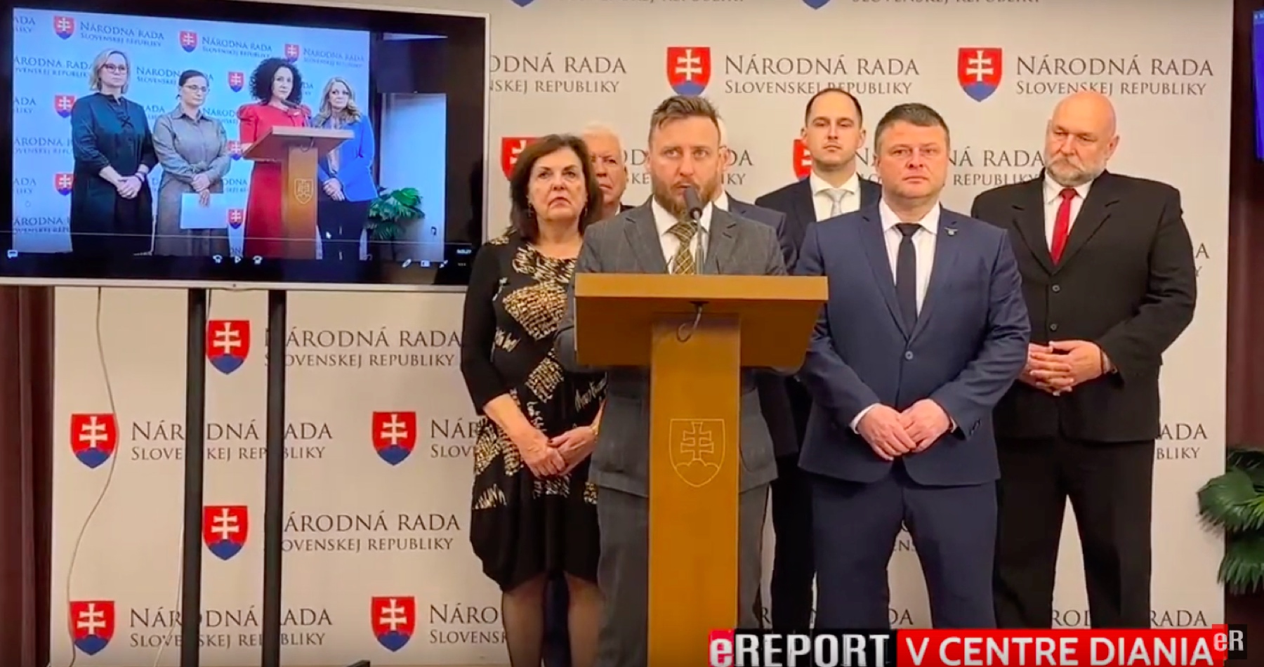 VIDEO: Extrémistom z PS umlčiavajúcich iné názory s monopolným totalitným pohľadom na informovanie nevonia, že Šimkovičová účinkuje v TV Slovan a svojimi podnetmi sústavne naďalej prenasledujú šírenie iných názorov a ohrozujú slobodu a demokraciu na Slovensku. Poslanec za SNS Kotlár deklaruje, že so súčasnou šéfkou rezortu kultúry v správny čas rozviazal pracovnoprávny vzťah. Vďaka medializácii jeho televízie sa podľa neho zvýšil jej dosah, a pripomenul, že týmto silám vadí, že hovoria o Bohu, o láske, o rodine a o priateľstve