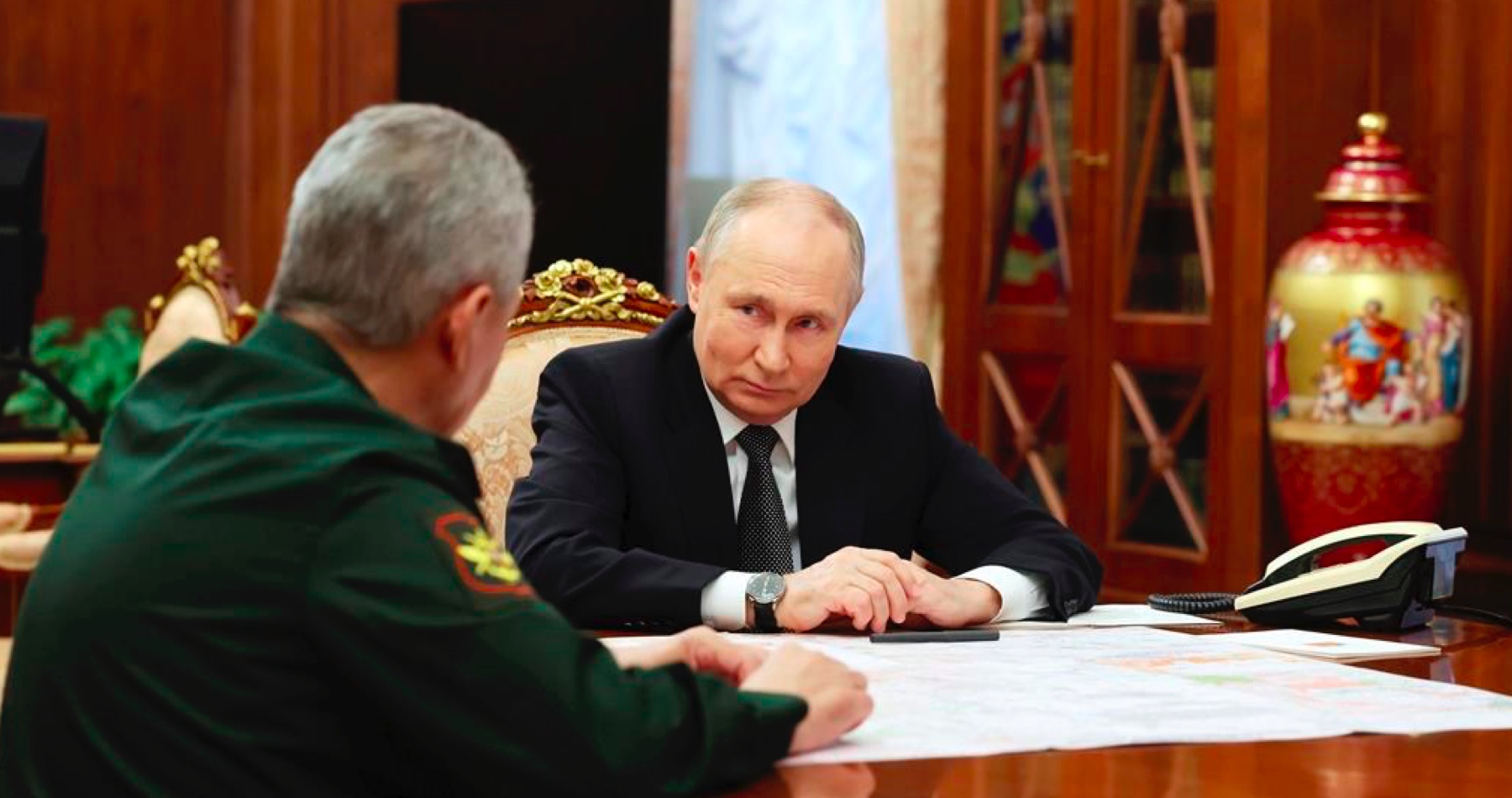 Putin  označil stiahnutie ukrajinskej armády z Avdijivky za chaotický útek. Šéf Kremľa v súvislosti so záhadnými operáciami vo Vesmíre poprel tvrdenia USA, že Rusi vyvíjajú kozmickú jadrovú zbraň
