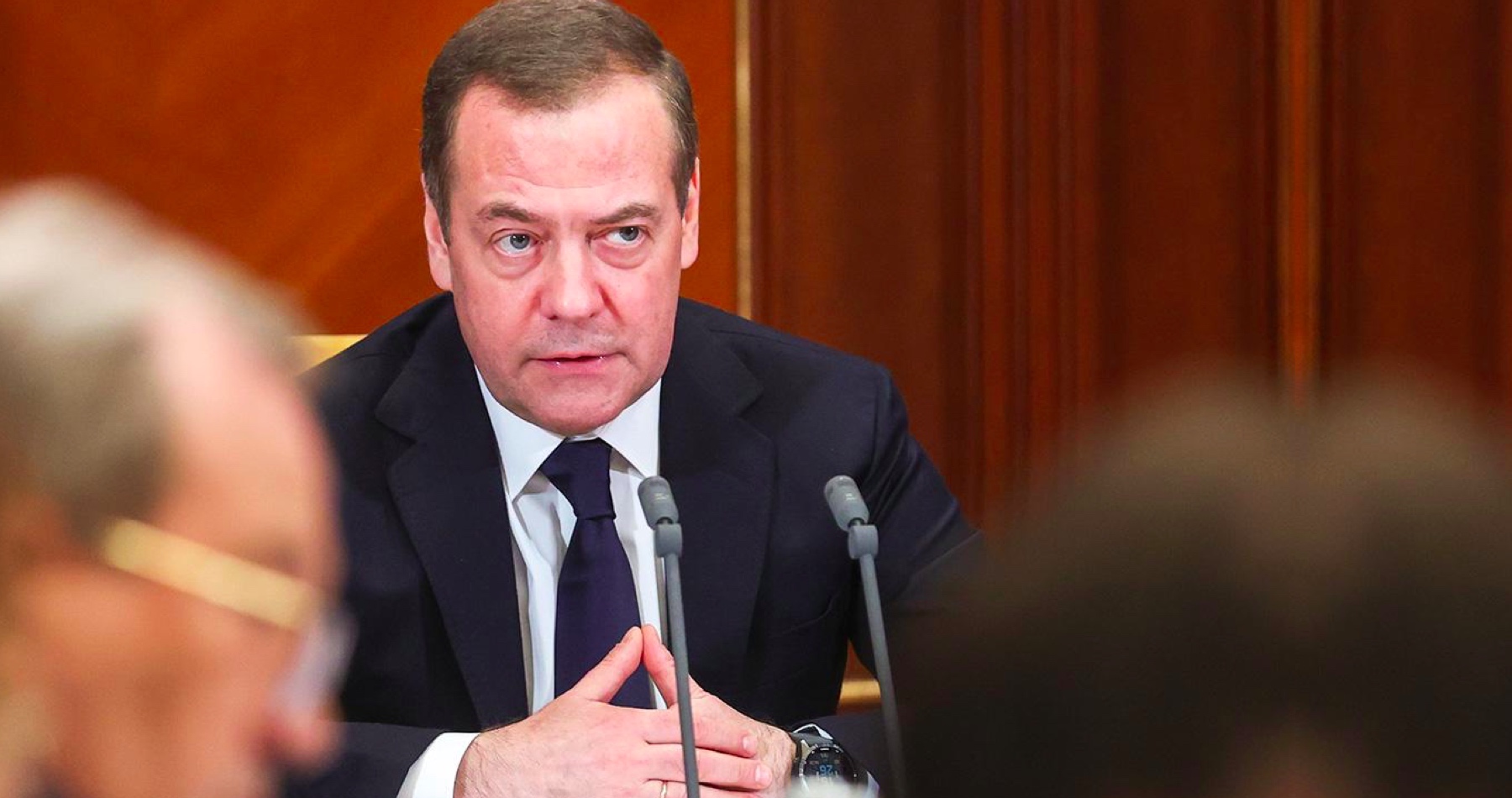 VIDEO: Zelenského režim predstavuje hrozbu pre existenciu Ruska, vyhlásil ruský exprezident Medvedev s tým, že Kyjev bude musieť byť nakoniec asi dobytý, pretože je to ruské mesto ovládané nepriateľmi Ruska na čele s USA