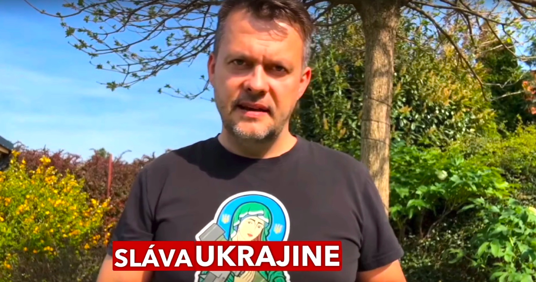 VIDEO: Poslanec strany Hlas - Samuel Migaľ hovorí o agresii Ruska na Ukrajine, zvoláva banderovským pozdravom „Sláva Ukrajine!“ a teší sa, že Slovensko bude Zelenského banderovský režim podporovať