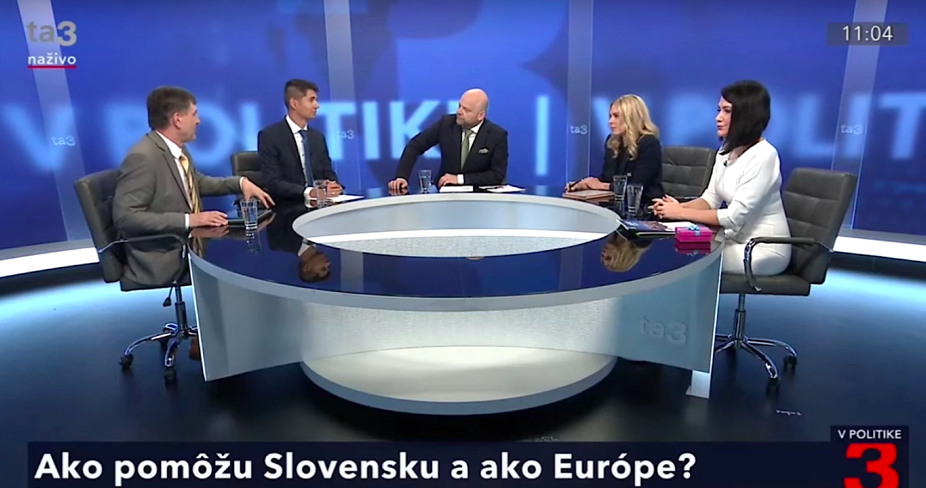 VIDEO: Progresívno-liberálne duo Ostrihoňová & Cigániková perlilo v debate s Kaliňákom a Ondrušom. Dúhový moderátor diskusie Dírer sa hneď na úvod v pravidelnom ideologickom okienku nenávisti voči iným názorom odbavil na Rusku. „Nič hysterickejšie a primitívnejšie ako Pročko v slovenskej politike neexistuje, ale Ostrihoňová sa po dnešku dostáva na špicu hitparády,“ komentoval reláciu Blaha