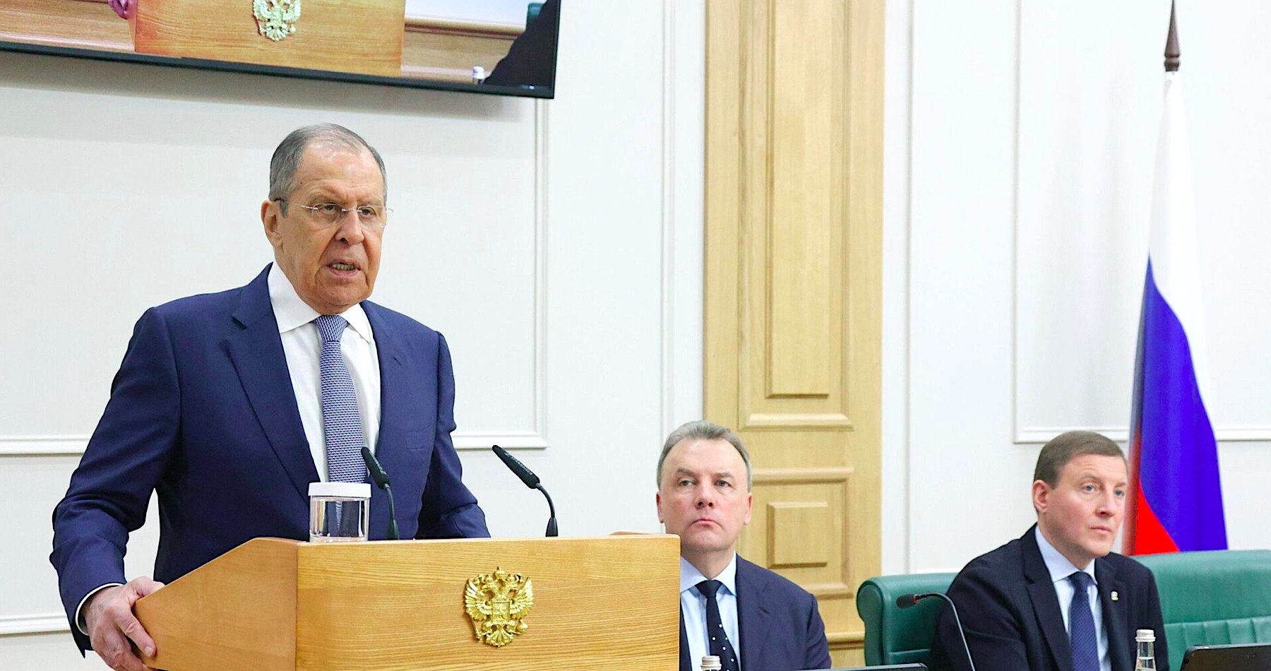 Lavrov: Ak sa chcú USA a ich spojenci biť za Ukrajinu, Rusko je na to pripravené