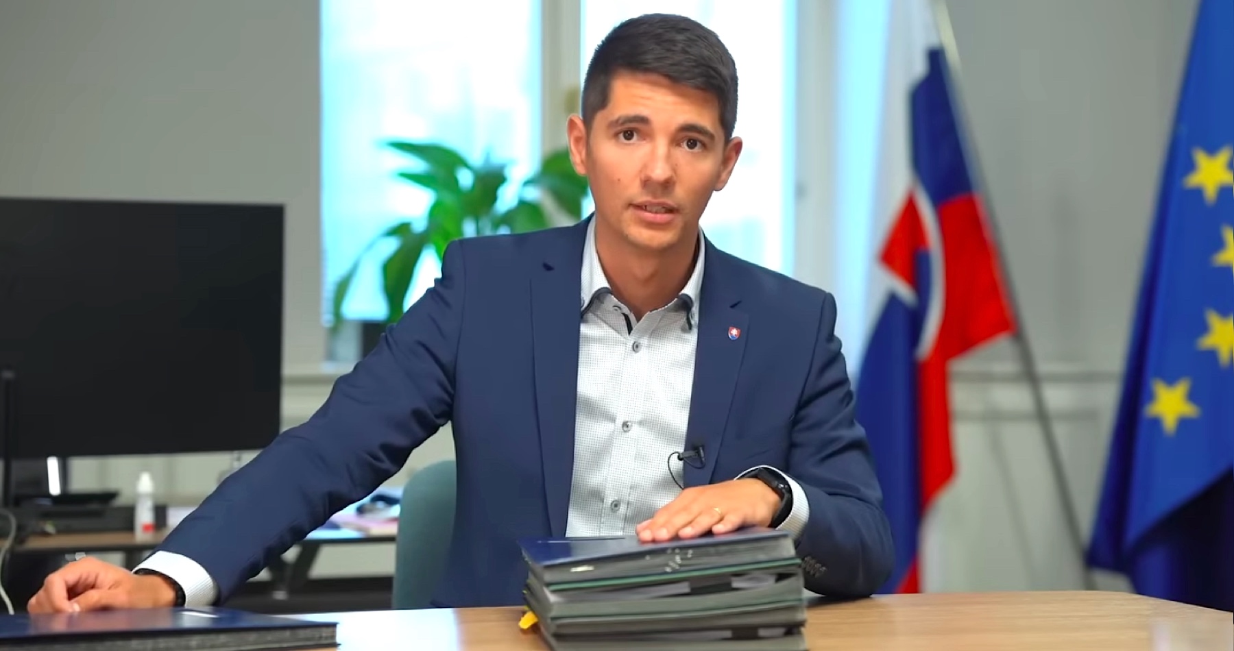 VIDEO: Erik Kaliňák o údajnom biznise Dolinkovej s prepojením na Pentu, dezinformáciách o pridelení 2,5 milióna eur zo štátneho rozpočtu pre šéfa Správnej rady Sorosovej nadácie & vakcinátora - Pavla Čekana aj o kauze súťaže národného stredisko pre ľudské práva ohľadne stereotypov, ktoré nespadá pod Druckerovo ministerstvo školstvo a vymenovaní bývalého šéfa spravodajstva TV Markíza - Henricha Krejču za šéfa Úradu SAV, ale aj o plnení agendy EÚ eurokomisárom Marošom Šefčovičom vyplývajúce z jeho funkcie