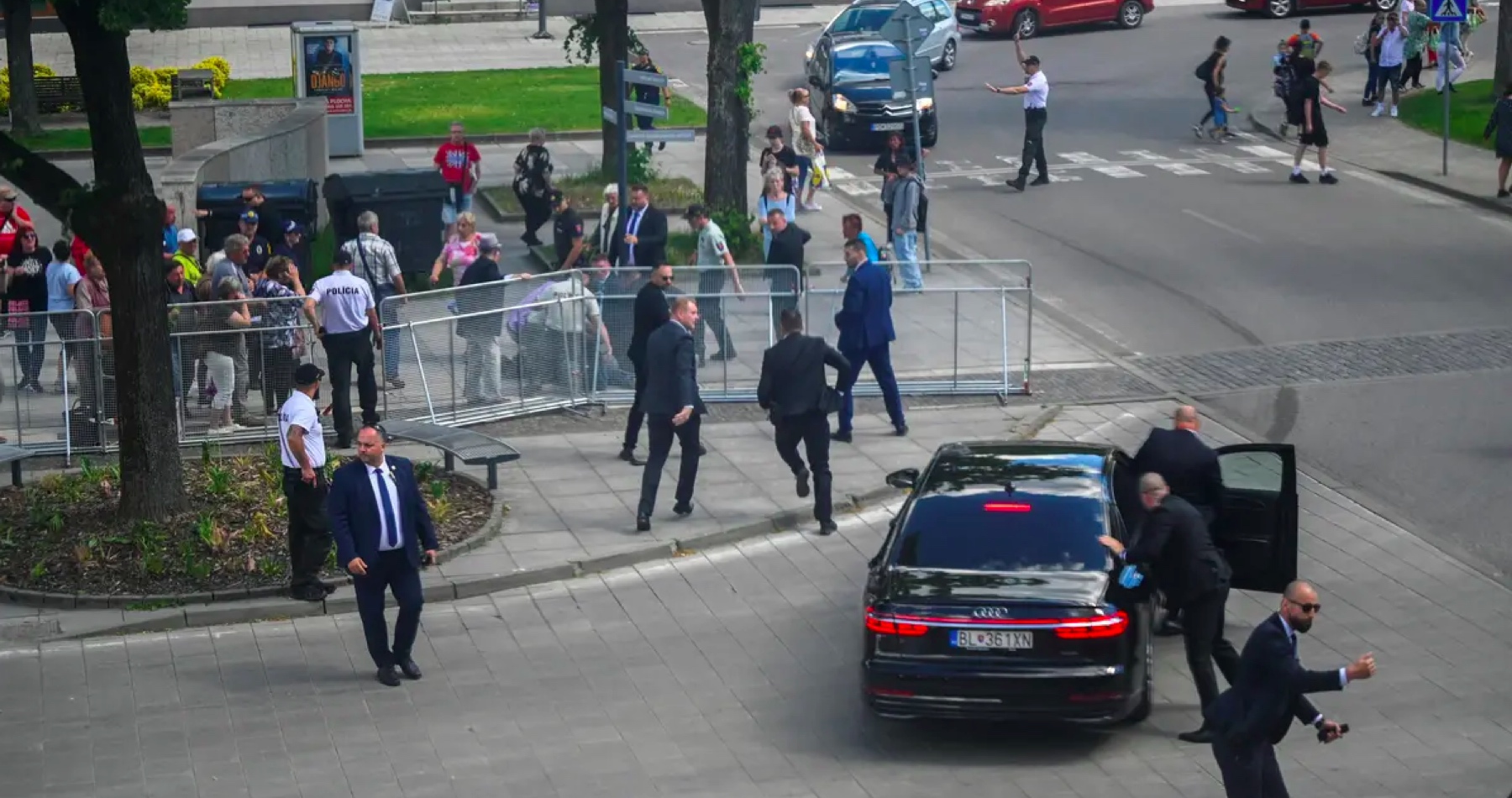 VIDEO: Na Fica bol spáchaný atentát. Postreleného premiéra previezli do nemocnice. Progresívno-liberálni politici a celá slovenská opozícia spoločne so Sorosovými mimovládkami, RTVS a korpoátnymi médiami vyhecovali spoločenské vášne so šialeného extrému