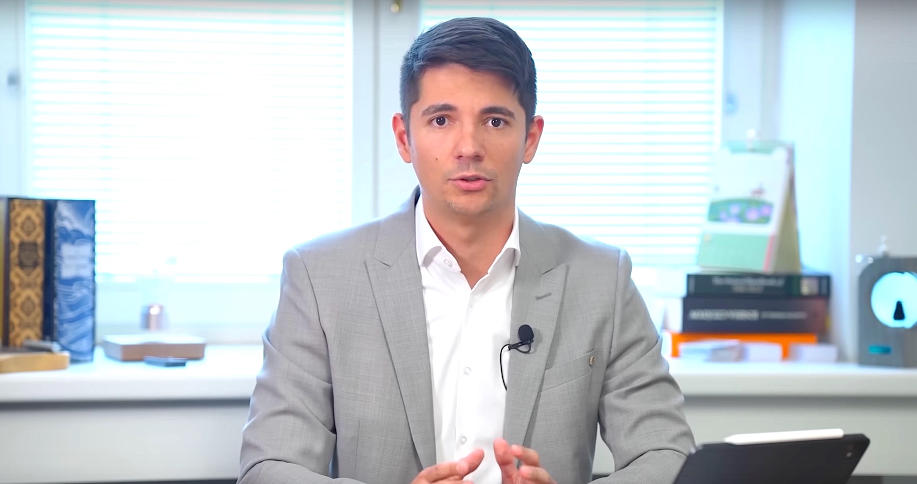 VIDEO: Europoslanec Kaliňák reagoval na pamflet Silvie Porubänovej, plný lží so zameraním na ochranu politických mimovládok, a vyzval šéfku Slovenského národného strediska pre ľudské práva, aby okamžite odstúpila z funkcie