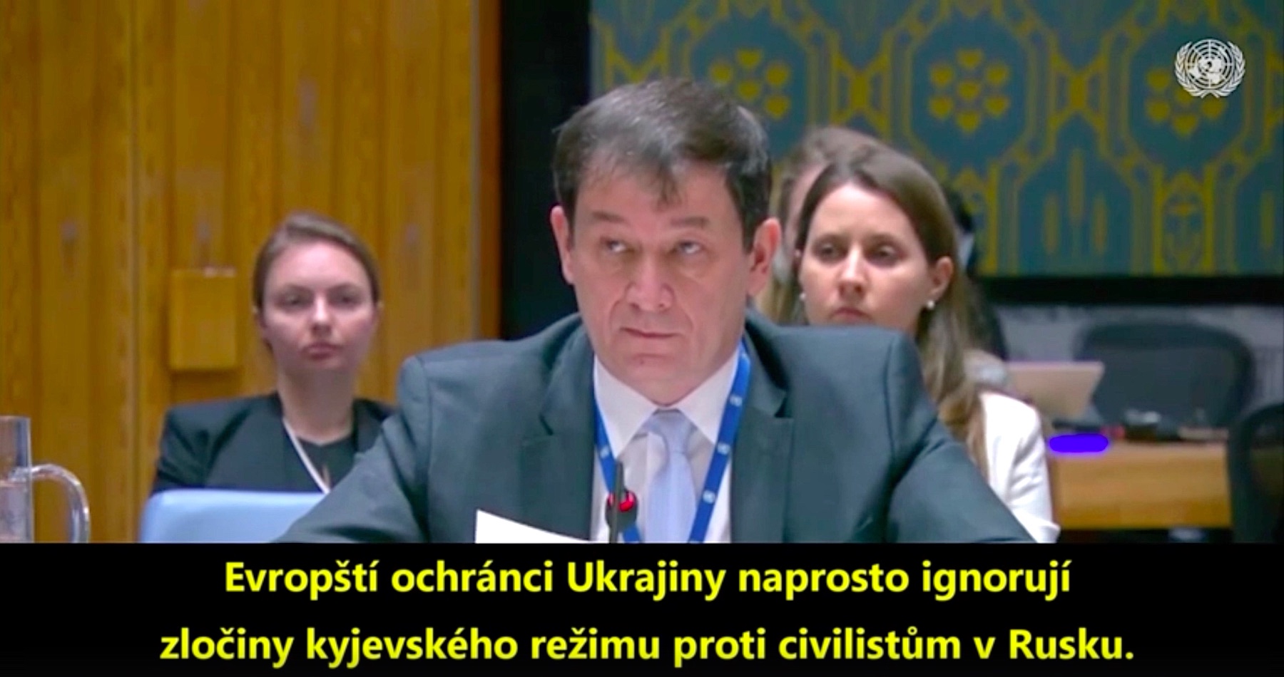 VIDEO: Ruská armáda našla hromadu popravených ruských rodičů s malými dětmi, kteří se stali obětí etnického začišťování okupované Kurské oblasti od ruského obyvatelstva. Šokující záběry tělíček malých dětí jsou dalším důkazem zvěrstev ukronacistického režimu a všech jeho západních kompliců a podporovatelů