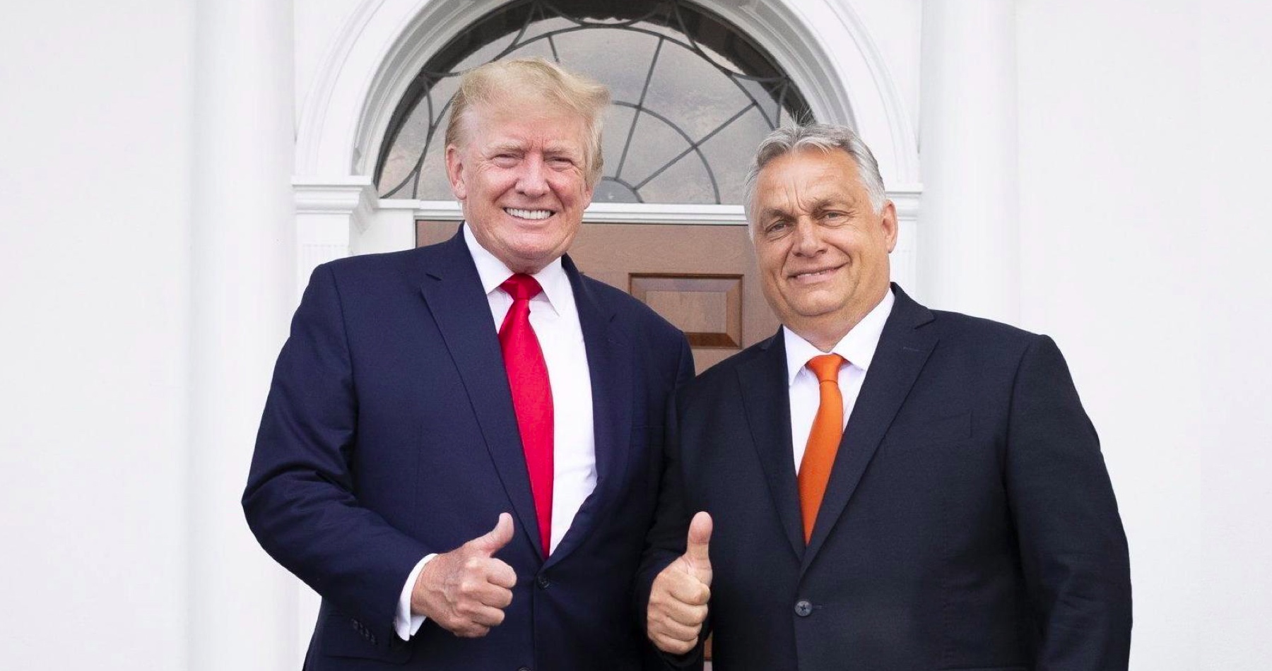 V čase keď moc Západu oslabuje, Viktor Orbán uzatvára odvážnu stávku. Giorgia Meloniová, Herbert Kickl, Marine Le Penová, Alice Weidelová a Robert Fico mu  v tom v čase rozpadu medzinárodného liberálneho poriadku môžu pomôcť. S návratom Donalda Trumpa k moci sa progresívne ťažisko na Západe presúva do Európy, čo zvyšuje stávky pre suverenistické vlády. Biely dom by mohol zmierniť protitlak Bruselu a ponúknuť pronárodným lídrom dôležitú podporu. Progresívne sily v Európe sú stále silné a suverenisti musia usilovať o prielom
