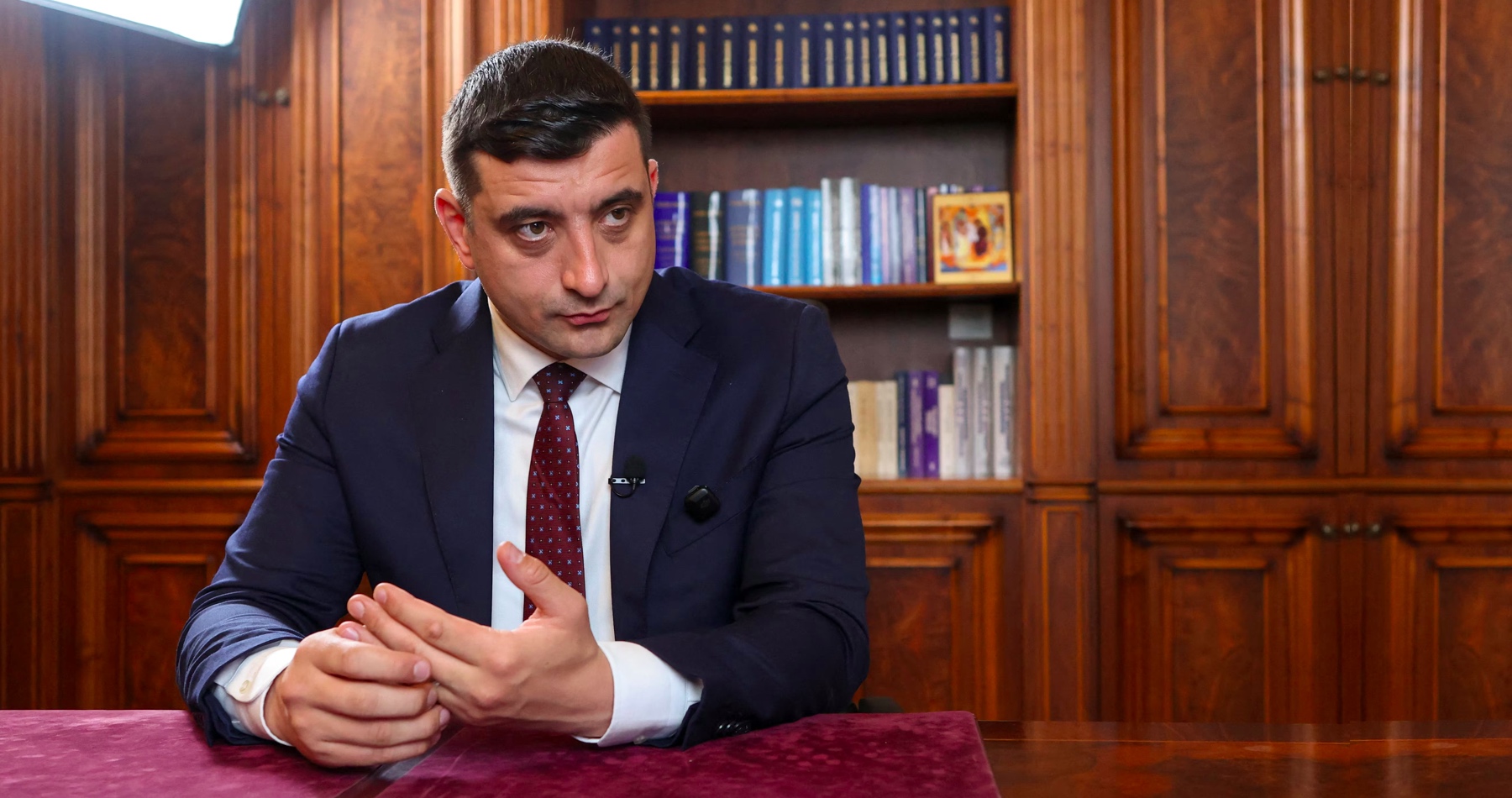 Vítěz prvního kola prezidentských voleb v Rumunsku George Simion: „A pak se začaly dít mimořádné věci …“