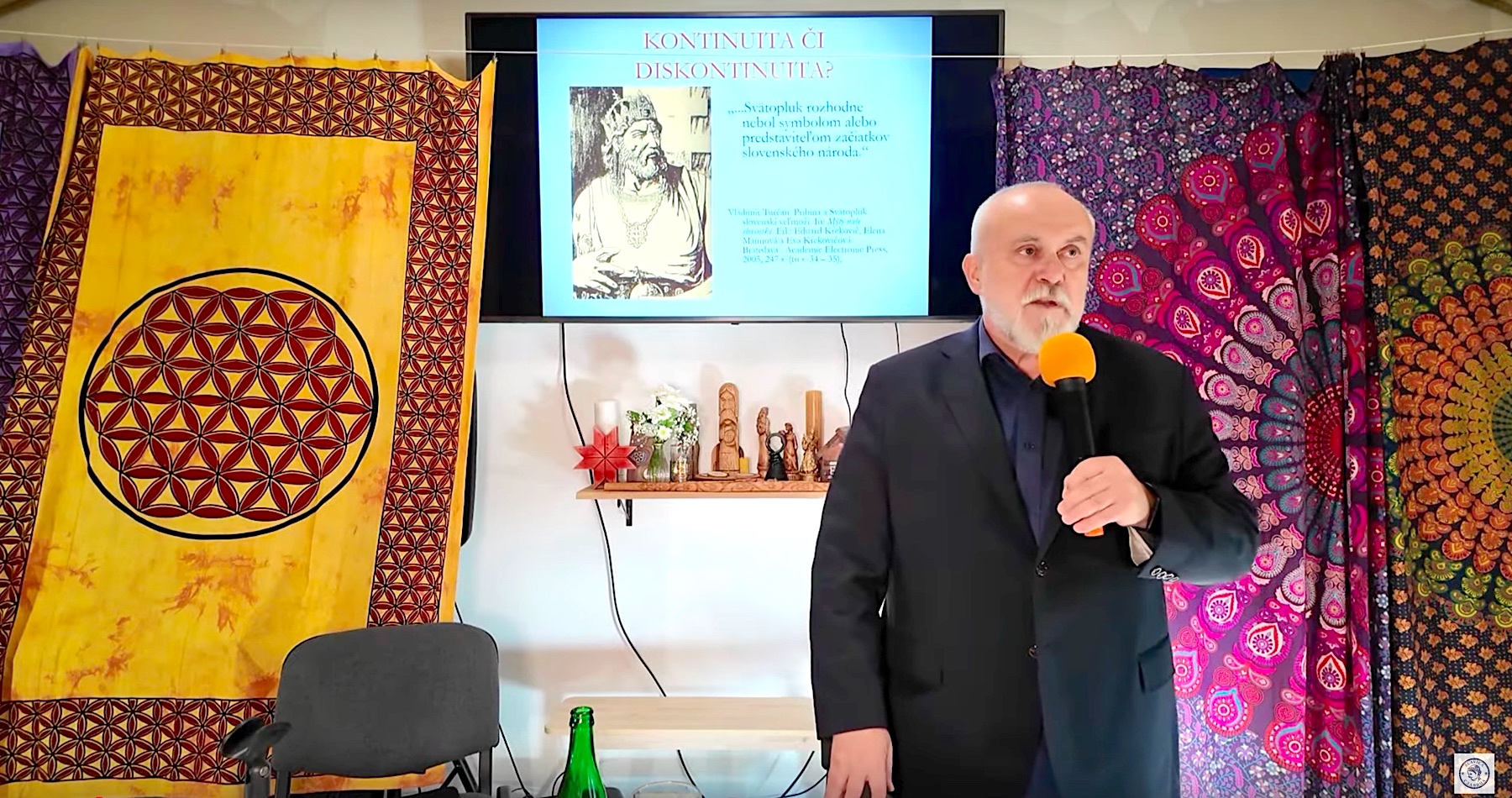 VIDEO: O Svätoplukovom náhlom zmiznutí uprostred svojho vojska, jeho následnom útočisku na nitrianskom Zobore a o paralele medzi ním a uhorským kráľom Štefanom I. (prednáška profesora Martina Homzu o významnej historickej postave našich dejín)