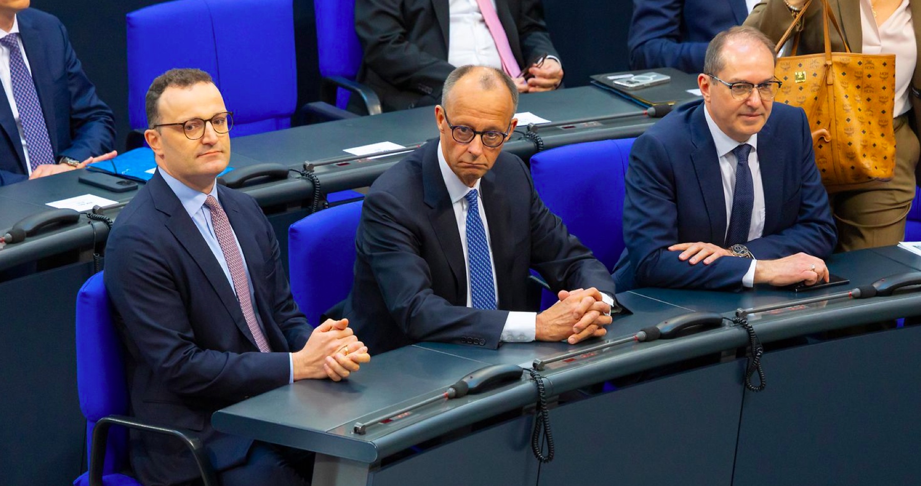 VIDEO: Dosiaľ nevídané sa stalo skutočnosťou. Kandidát novej vládnej koalície do funkcie kancelára Friedrich Merz nezískal potrebný počet hlasov poslancov nemeckého parlamentu. AfD žiada vypísanie predčasných volieb 
