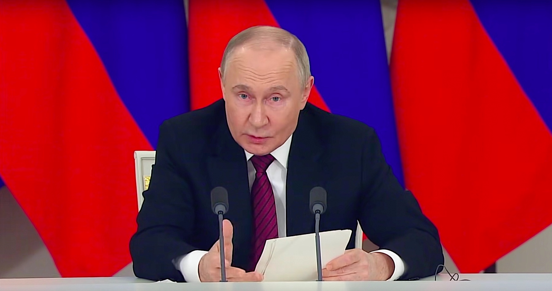 VIDEO: Putinov kráľovský ťah. Ruský prezident reagoval na vyhrážky európskych vojnových štváčov a kyjevského režimu adresovaných Rusku a ponúkol Ukrajine mierové rokovania v Istanbule bez akýchkoľvek podmienok