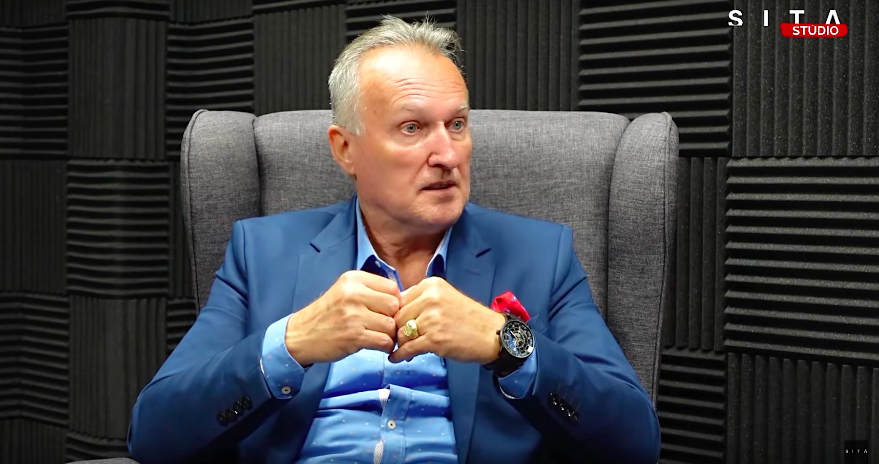 VIDEO: Bývalý šéf Úradu pre ochranu ústavných činiteľov Juraj Zábojník o pochybeniach premiérovej ochranky počas atentátu a znášaní zodpovednosti za ich zlyhanie, o hrozbe ďalšieho útoku na vládneho politika, o vyhrážkach Robertovi Ficovi zo strany ďalšieho zradikalizovaného prívrženca Naďovej strany, protiopatreniach štátu a o pokračujúcom šírení nenávisti v spoločnosti