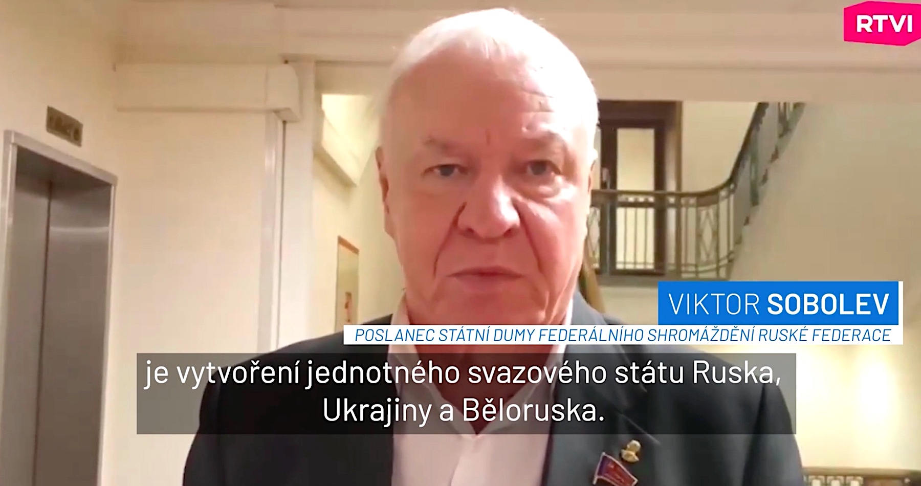 VIDEO: Poslanec ruské Státní dumy Viktor Sobolev odhalil zákulisní rozhovory o tom, že Ukrajina by měla skončit jako součást svazového státu - Rusko, Bělorusko & Ukrajina. Informaci potvrdil bývalý poradce ukrajinského prezidenta Oleksij Arestovyč. Ukrajina po odmítnutí ruských mírových návrhů může podle něho nakonec skutečně skončit jako svazová republika v rámci jakési podoby a obnovy Sovětského svazu