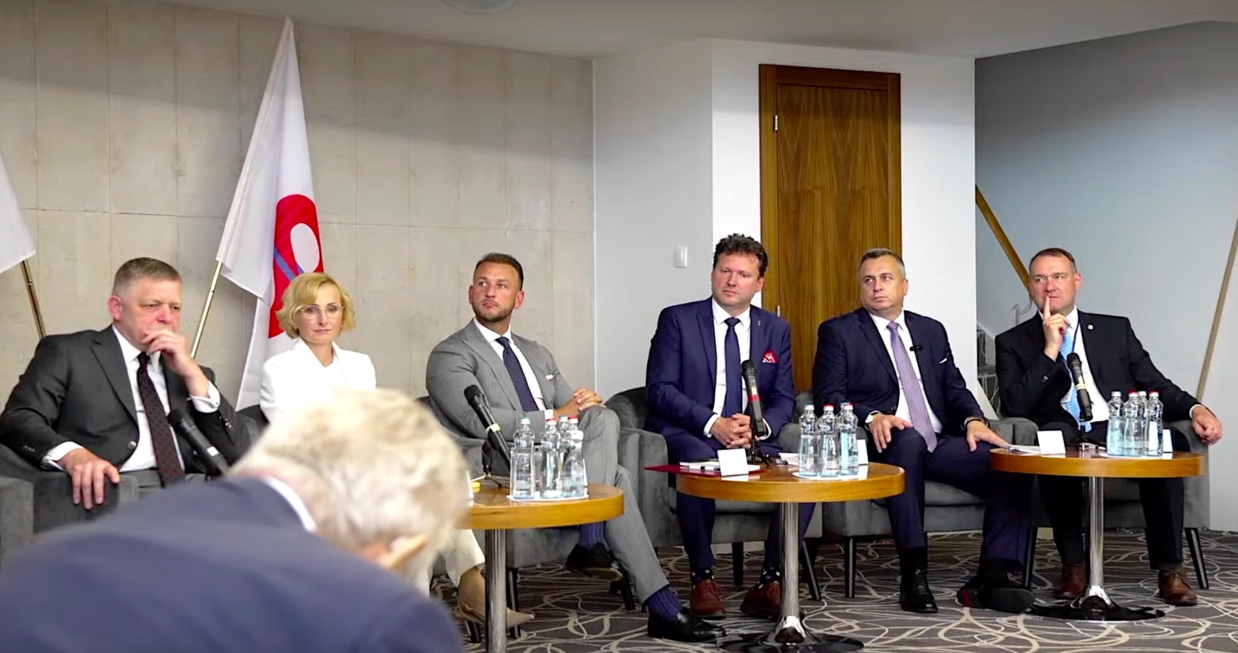 VIDEO: Spoločne v Strednej Európe (debata spolku Svatopluk o česko-slovenských vzťahoch za účasti predsedu slovenskej vlády Roberta Fica a bývalých prezidentov Českej a Slovenskej republiky - Miloša Zemana a Ivana Gašparoviča)