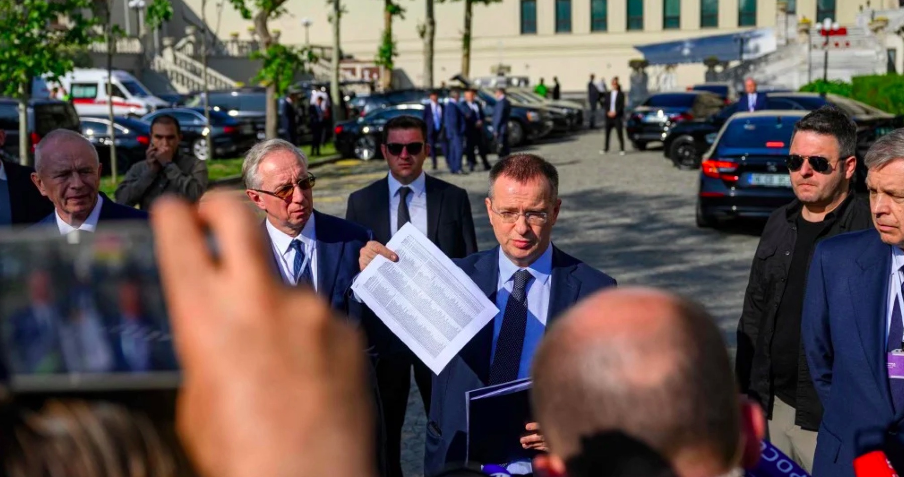 Ruští a ukrajinští hlavní vyjednavači se setkali na tajné soukromé schůzce