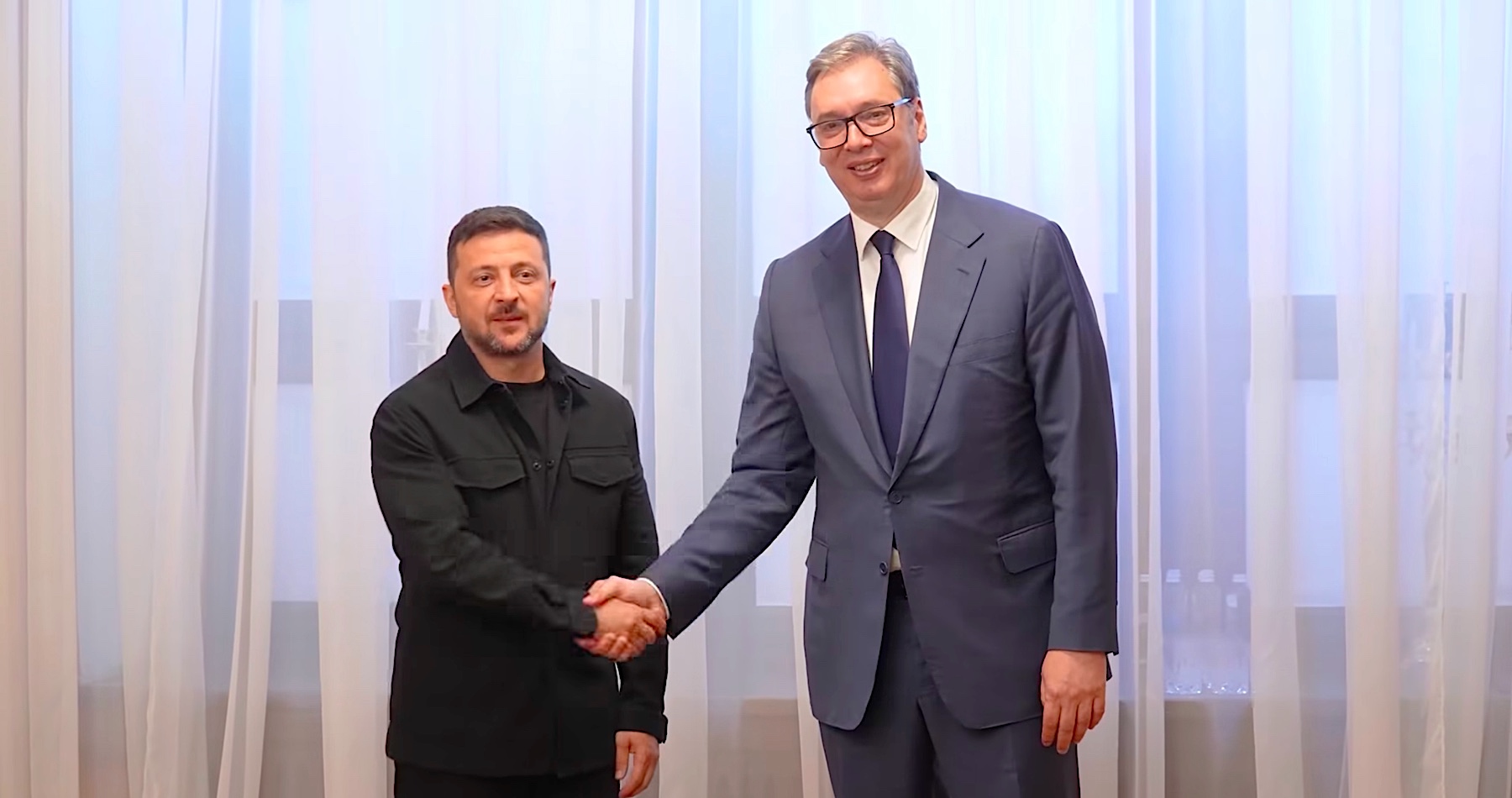 VIDEO: Srbský prezident Vučič na stretnutí so Zelenským v Odese podporil územnú celistvosť Ukrajiny, pod vyhlásenie lídrov juhovýchodnej Európy odsudzujúce ruskú inváziu a výzvu na vstup Ukrajiny do NATO sa však nepodpísal