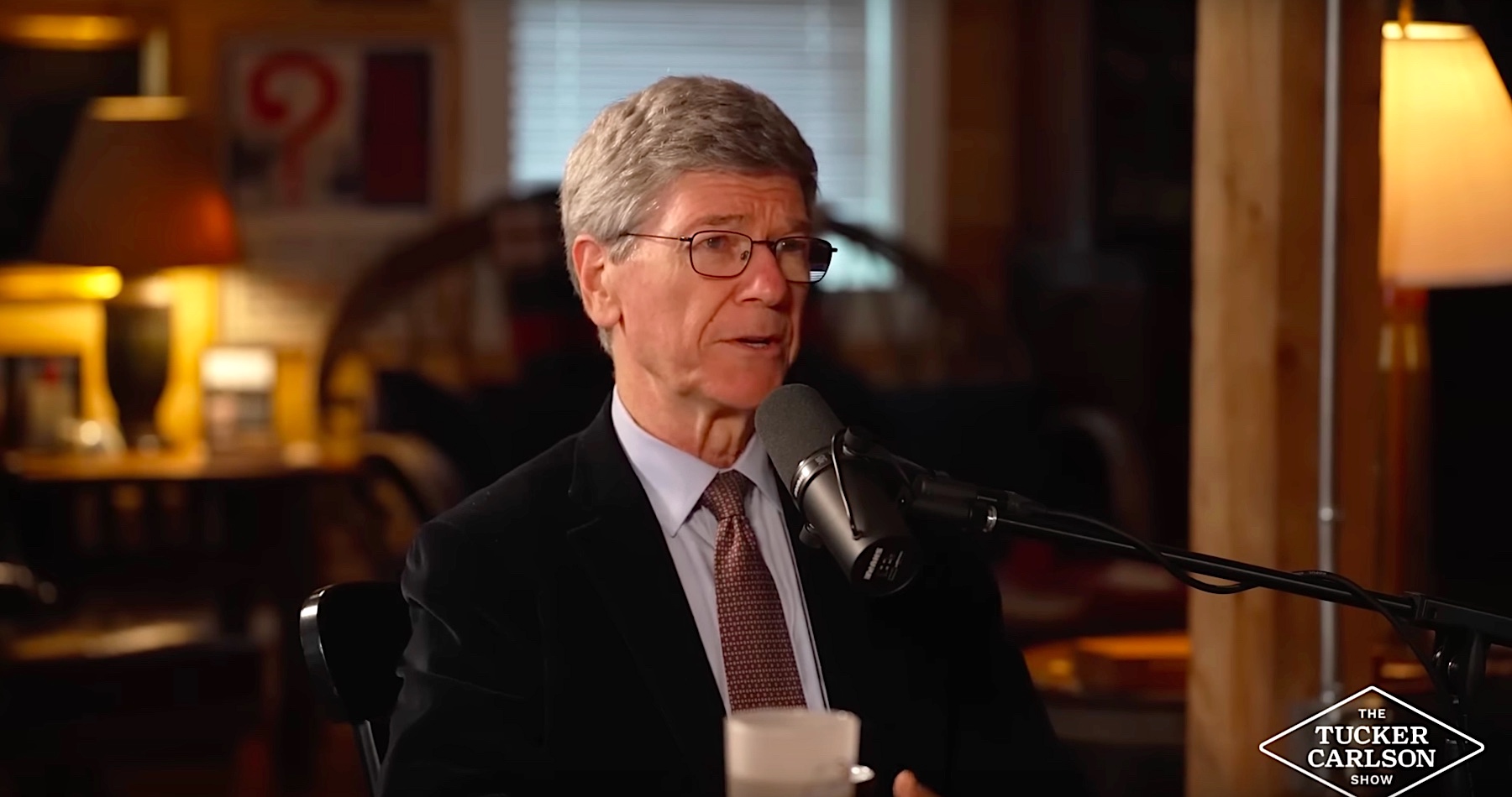 VIDEO: „Útoky ukrajinských dronov na ruské vojenské letiská začiatkom boli západnou spravodajskou operáciou, ktorú zorganizovali americká CIA a britská MI6,“ tvrdí profesor Jeffrey Sachs. Úsilie Donalda Trumpa dosiahnuť mier medzi Ruskom a Ukrajinou podľa neho podkopávajú západné spravodajské služby a Deep state. Útok na časť ruskej  jadrovej triády označil za krok k jadrovému Armagedonu