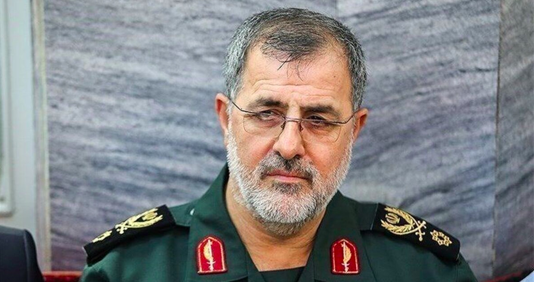 Hlavný veliteľ Iránskych revolučných gárd Mohammad Pákpúr sľubuje pekelnú odvetu za izraelský útok na Irán aj za krv iránskych padlých veliteľov, vedcov a občanov. Izrael v očakávanej iránskej odpovedi povolal záložníkov z rôznych jednotiek a začal ich nasadzovať na všetky zóny možného vojenského konfliktu