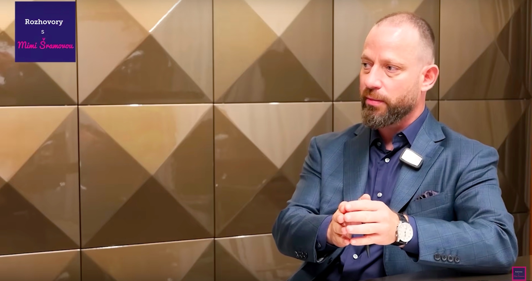 VIDEO: Advokát Marek Para o protislovenskej kampani českého europoslanca Zdechovského počas jeho trestnej misie na Slovensku a snahe opozície vytĺkať z toho politický kapitál a polarizovať spoločnosť, o nevýhodne uzatvorených zmluvách rezortom pôdohospodárstva a príslušných organizácií v minulosti, o tom, prečo o tom neinformujú médiá, ako sa rozpadá kauza Dobytkár, ale aj o mediálnych skratkách označujúcich takmer všetkých prijímateľov dotácii z Pôdohospodárskaej platobnej agentúry za osoby blízke podnikateľovi Norbertovi Bödörovi a tiež o dôvodoch, pre ktoré nedôveruje politickej mimovládke Zastavme korupciu