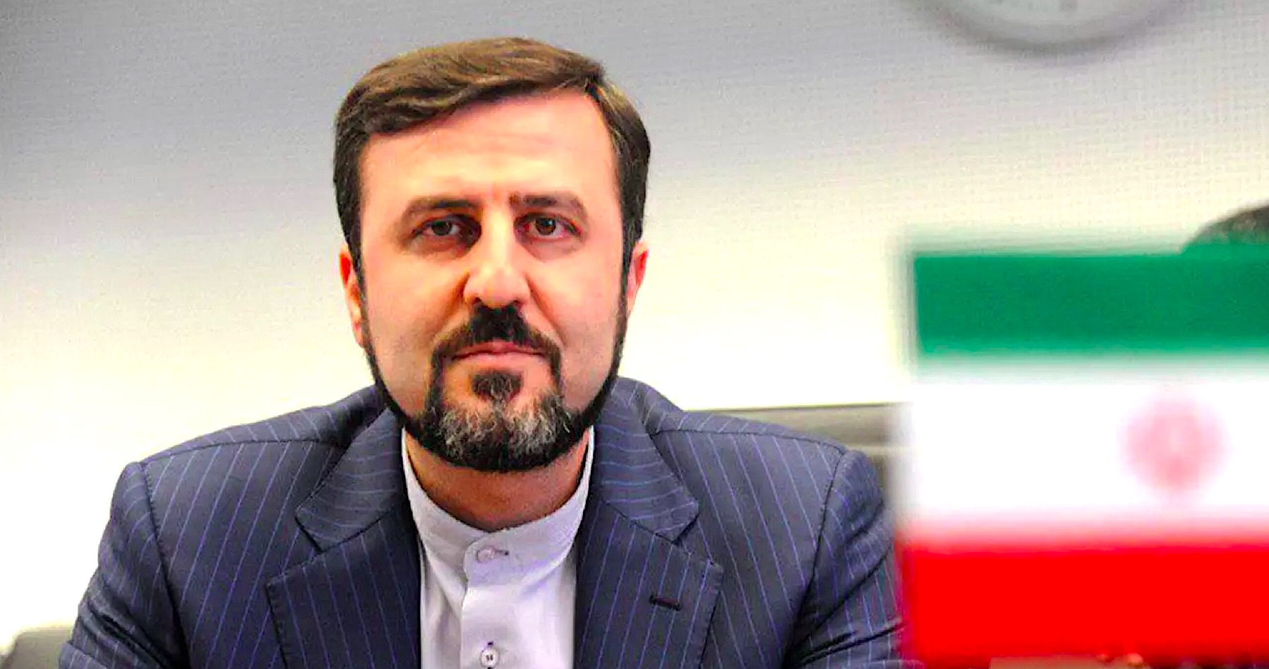 Námestník iránskeho rezortu diplomacie varoval USA pred ich úvahami vstúpiť spoločne so sionistickým režimom v Izraeli do konfliktu s Iránom. „Budeme brániť národné záujmy a agresorom dáme príučku,“ odkázal vojnychtivým predstaviteľom Trumpovej administratívy
