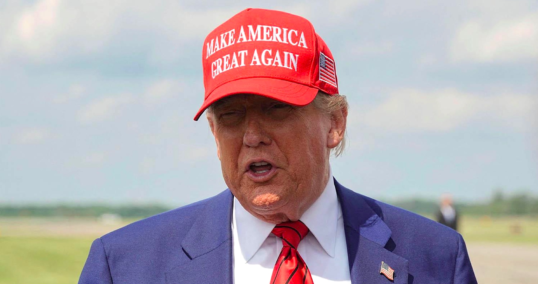 VIDEO: Prezident USA Donald Trump vyhlásil, že riaditeľka amerických tajných služieb Tulsi Gabbardová sa mýli, keď tvrdí, že Irán nevyrába jadrovú zbraň.  Ak použitie amerických bômb proti iránskemu jadrovému zariadeniu na obohacovanie uránu Fordow bude neúspešné, americká armáda je pripravená použiť aj taktické jadrové zbrane. Zábery z Tel Avivu medzitým ukazujú devastačné dôsledky iránskych útokov na Izrael. Mesto začína pripomínať vybombardovanú Gazu