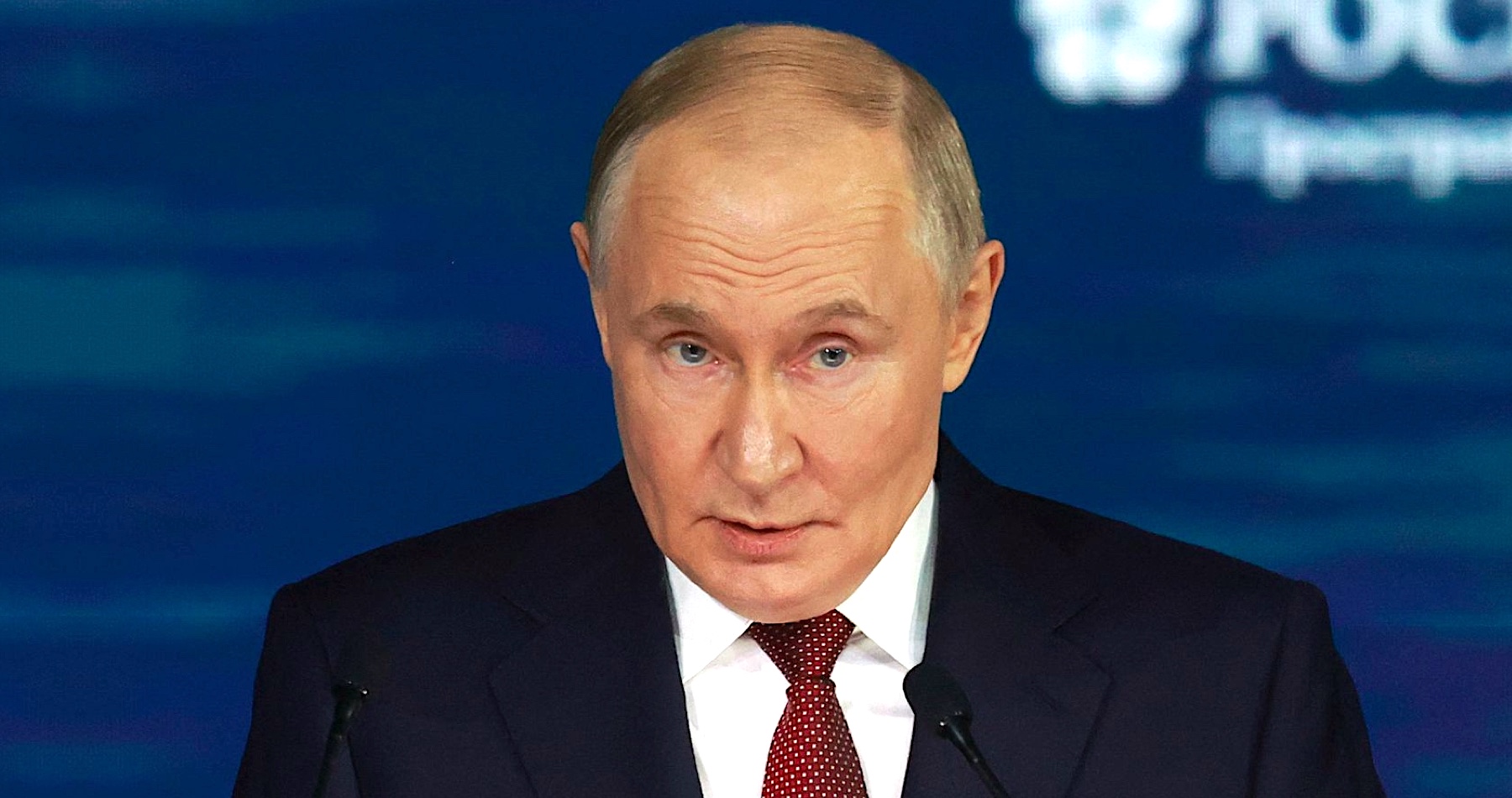VIDEO: Irán má právo na svoj vlastný jadrový program zameraný na mierové účely, vyhlásil Vladimir Putin ešte pred americkým vojenským útokom na prázdne iránske jadrové zariadenia. Ruský prezident poukázal tiež na zložitosť iránsko-izraelského konfliktu. Pripomenul, že v Izraeli žije veľmi veľa Rusov, ale pripomenul aj dobré vzťahy s moslimskými  a arabskými štátmi