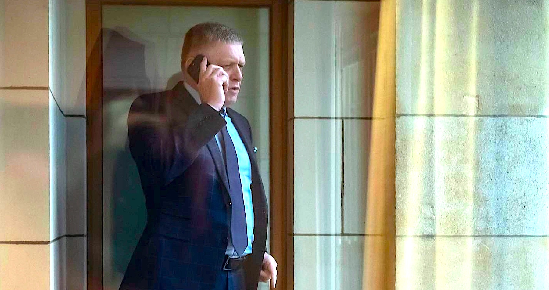Premiér Fico telefonoval s nemeckým kancelárom Merzom o ruskom plyne a protiruských sankciách. Informoval ho, že pokiaľ nebude Slovensku garantovaná kompenzácia škôd spôsobených zastavením prepravy ruského plynu, hlasovať za protiruské sankcie nebude