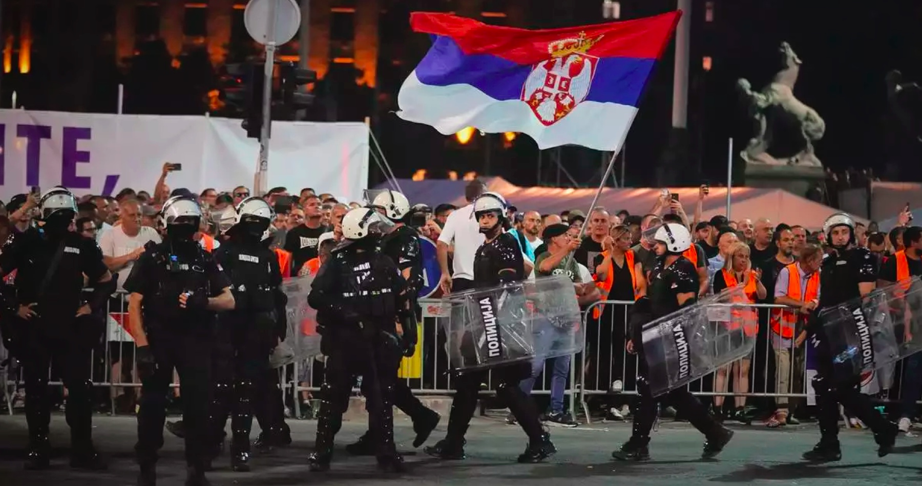 Srbsko zostáva testovacím polygónom pre západné geopolitické experimenty