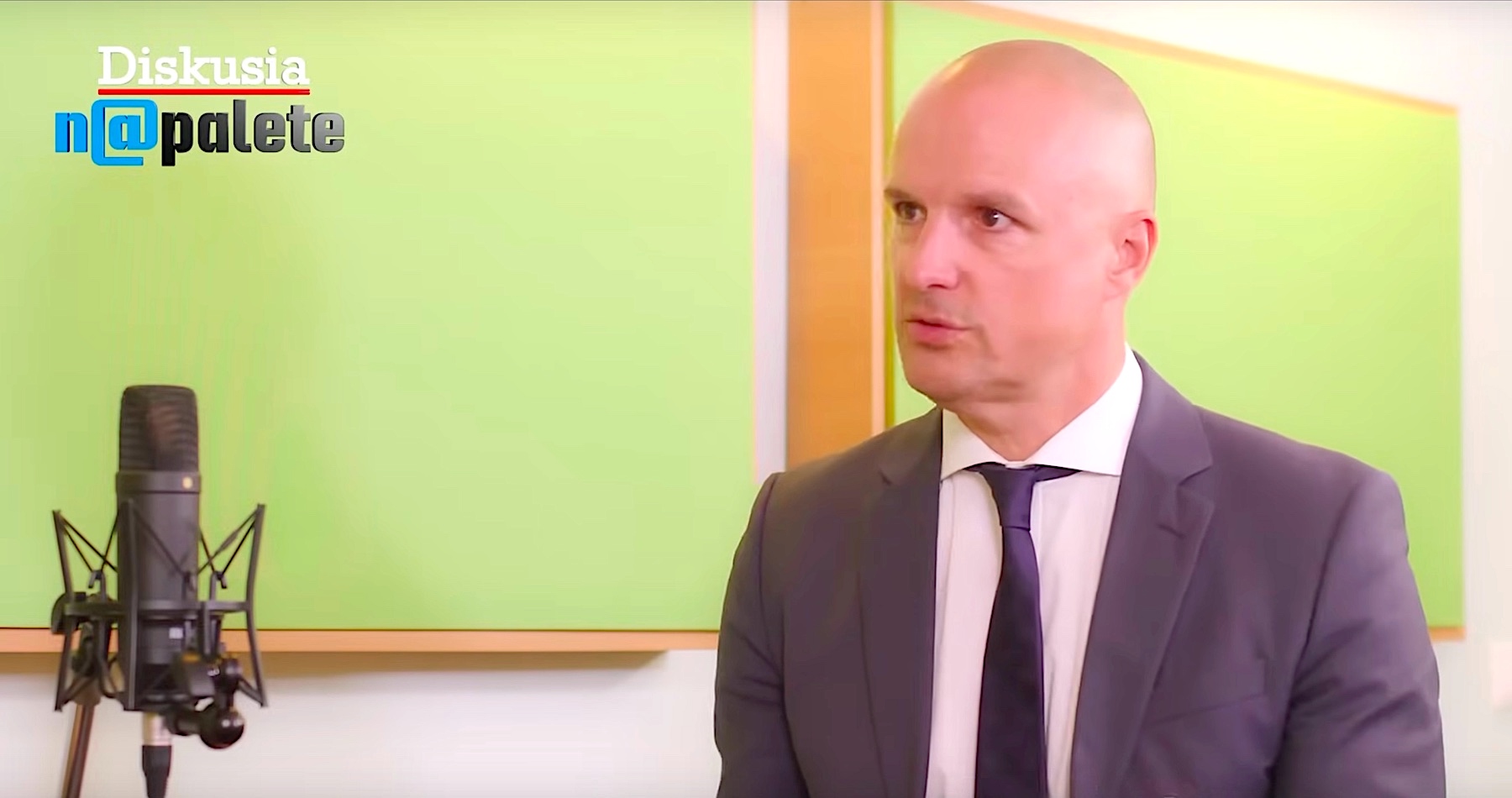 VIDEO: Advokát Dávid Lindtner o súdnom procese s atentátnikom na Roberta Fica, ktorého pokus zavraždiť premiéra bol prekvalifikovaný na teroristický útok, o znaleckom posudku podľa ktorého má Juraj Cintula abnormálne štrukturovanú osobnosť so znakmi histriónstva, narcizmu a iracionálnym pohľadom na svet, ale aj  o prípade väzobne stíhaného Daniela Bombica za vlastný kritický názor na udalosti, ľudí a svet