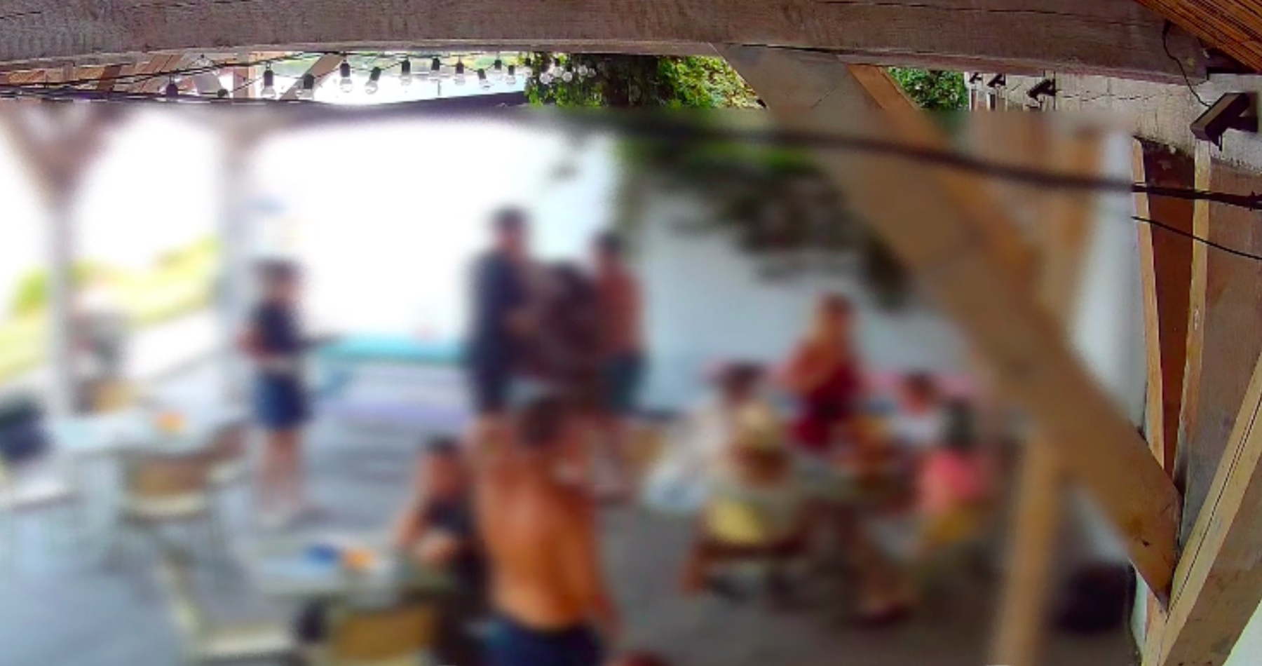 VIDEO: V prípade hromadnej bitky pri petržalskom jazere Veľký Draždiak boli z výtržníctva obvinení traja Ukrajinci. Medzitým policajti vyšetrujú okolnosti ďalšej bitky na tom istom mieste, ktorej aktérmi boli opäť občania Ukrajiny