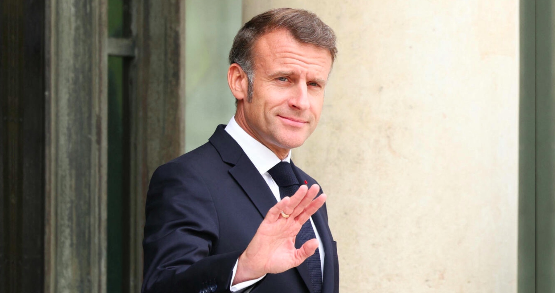 Emmanuel Macron oznámil, že Francúzsko uzná Palestínsky štát. USA a Izrael vyhlásenie francúzskeho prezidenta kritizovali, Saudská Arábia jeho slová ocenila
