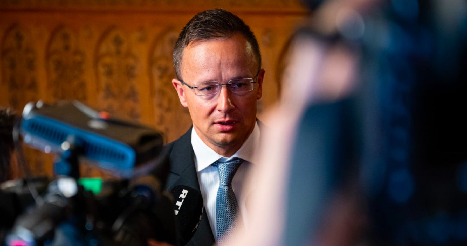 Maďarsko chce pokračovať v energetickej spolupráci s Ruskom, lebo v opačnom prípade bude  energetická bezpečnosť našej krajiny ohrozená, vyhlásil šéf maďarskej diplomacie Peter Szijjártó