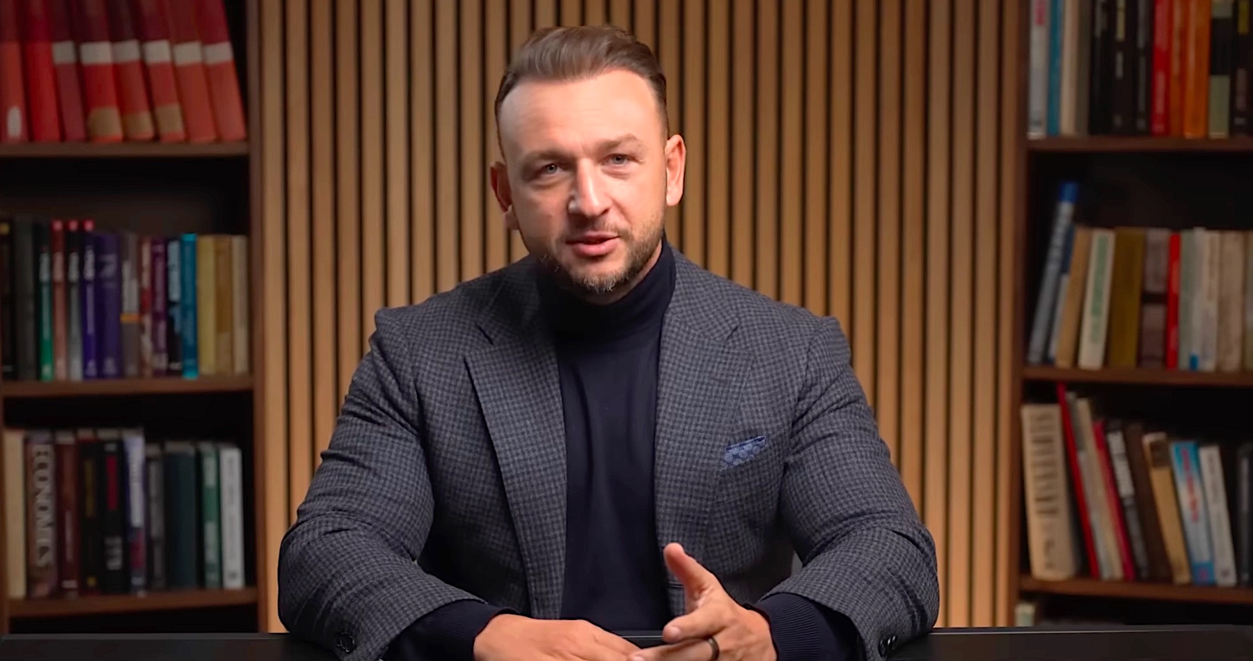 „Ministerstvo vnútra nebude robiť ani pomstu, ani politické objednávky. Rozumiem, že verejnosť je netrpezlivá a premiér ten tlak cíti. Ale spravodlivosť sa nerobí krikom, ani cez odkazy v médiách,“ vyhlásil šéf rezortu vnútra Matúš Šutaj Eštok po tom, že premiér Robert Fico apeloval na odhaľovanie zločinov z rokov 2020 až 2023