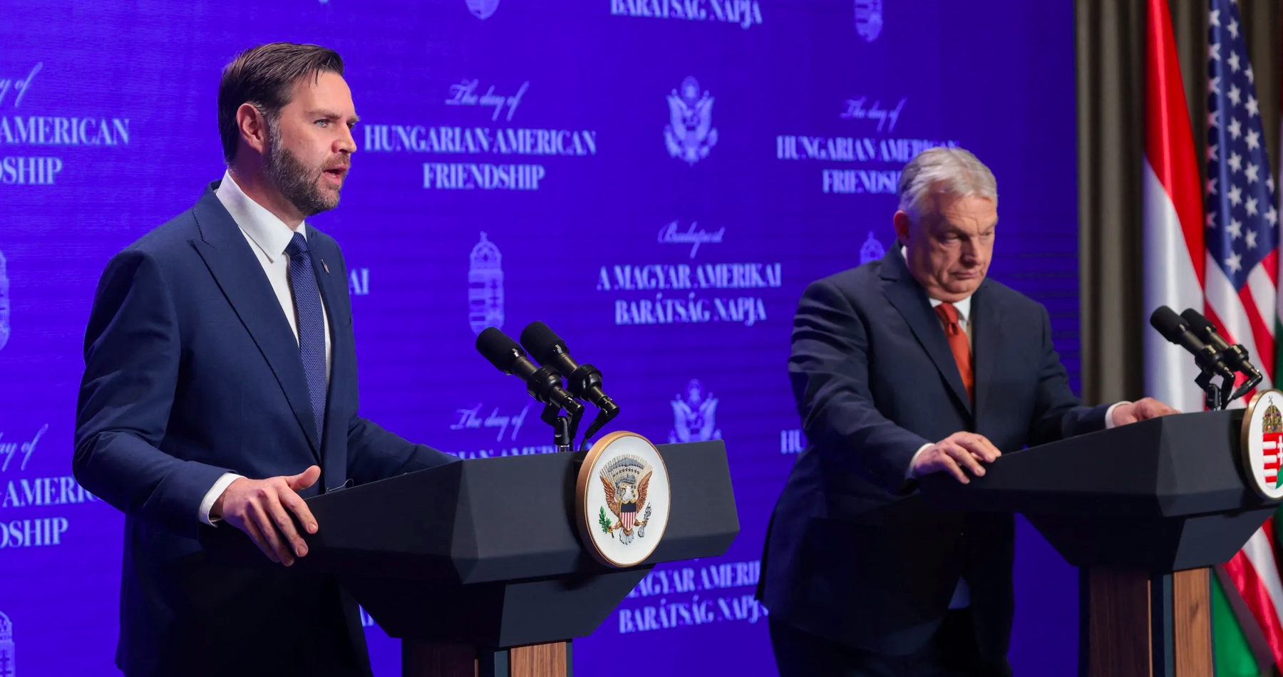 VIDEO: Americký viceprezident J. D. Vance označil Zelenského vyhrážky voči Orbánovi za „absolútne nehorázne“. Zároveň kritizoval „bruselských byrokratov“ za vysoké ceny energií, migráciu a brutálneho zasahovania do maďarských volieb zo strany EÚ. Odkázal im, že USA už nebudú Maďarsku nič diktovať