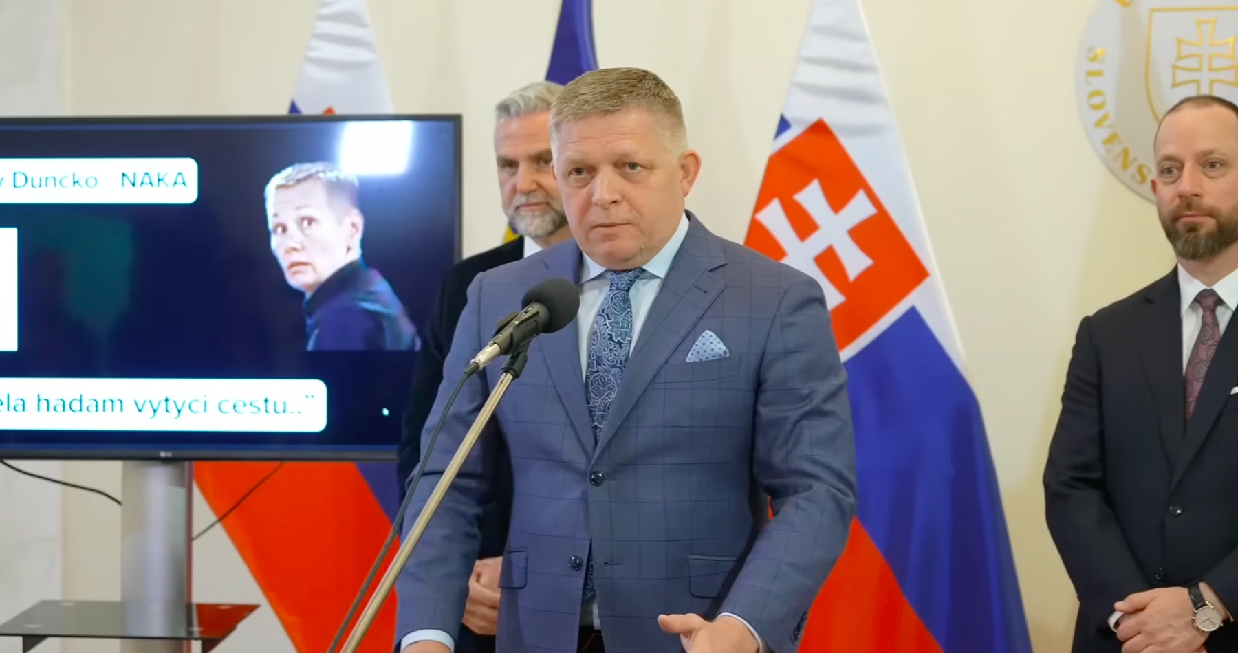 VIDEO: Robert Fico vyškolil redaktora ako prváčika z 1. A na ZŠ:  V krátkej lekcii mu vysvetlil geopolitické fakty, ktoré korporátne médiá zamlčiavajú