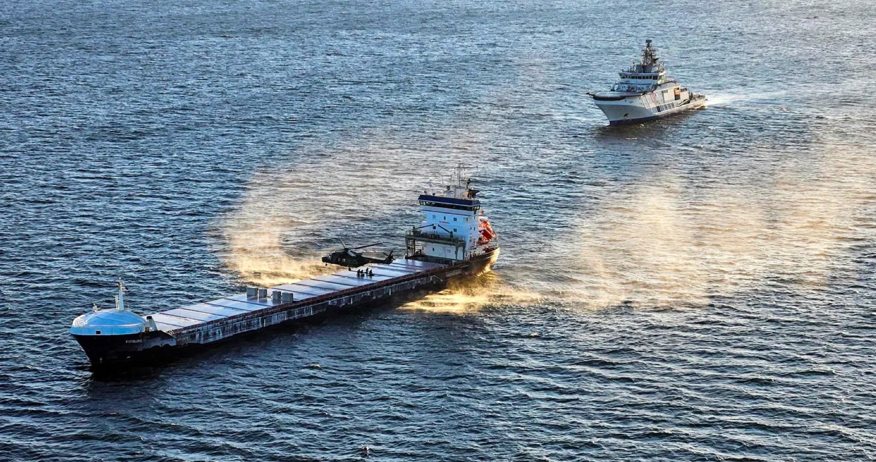 Estónsko nebude zadržiavať ruské tankery v Baltskom mori, lebo dostalo strach z vojenskej reakcie ruskej armády