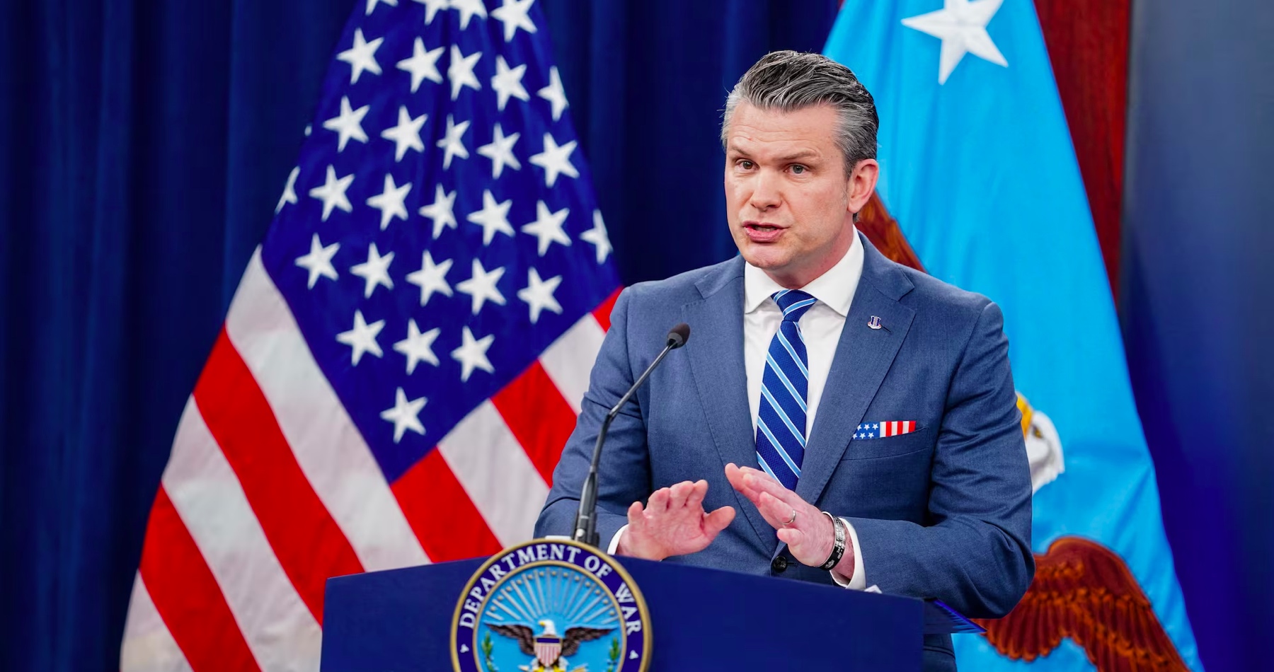 VIDEO: USA sú podľa Petea Hegsetha pripravené obnoviť útoky na Irán, ak Teherán nebude súhlasiť s mierovou dohodou. Šéf Pentagónu hrozí námornou blokádou, zničením infraštruktúry a energetických zariadení